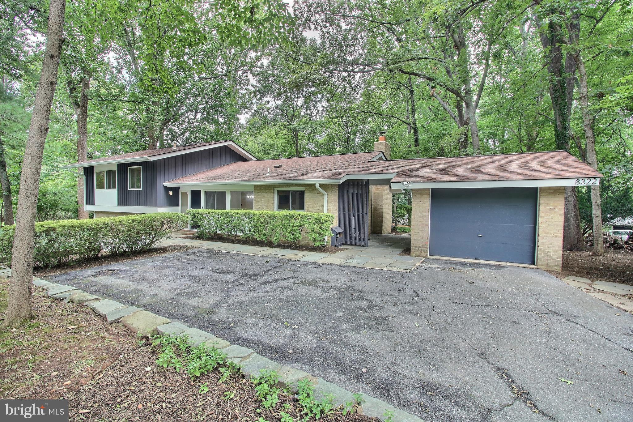 8322 STILL SPRING COURT
