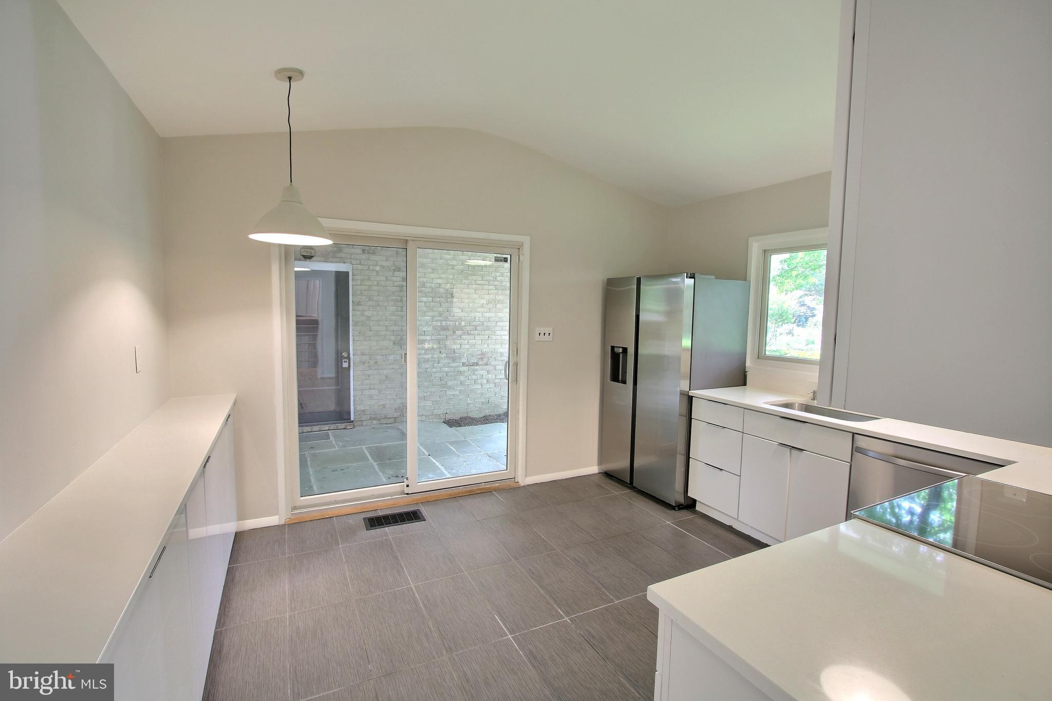 CARDEROCK SPRINGS - Residential