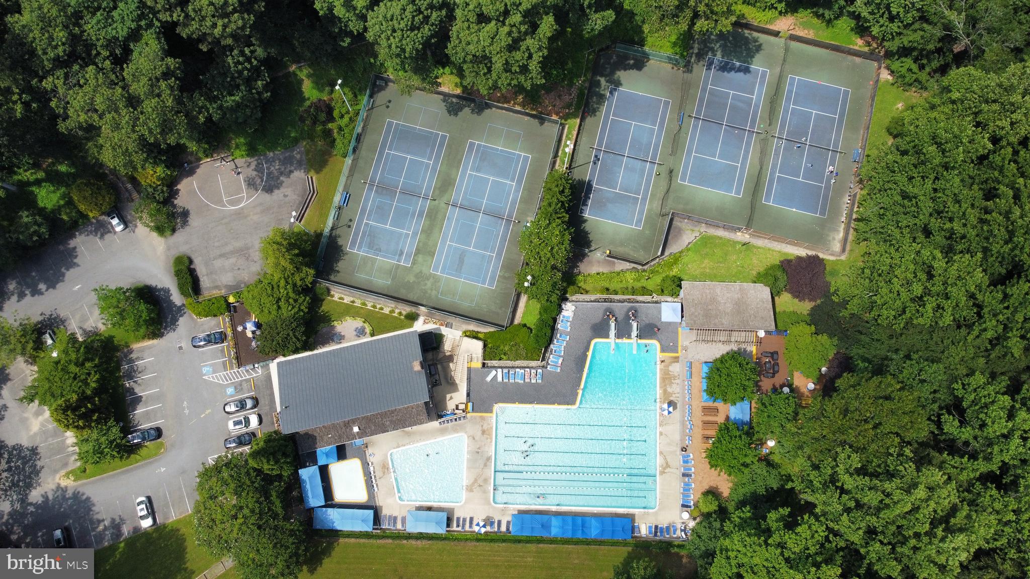 CARDEROCK SPRINGS - Residential