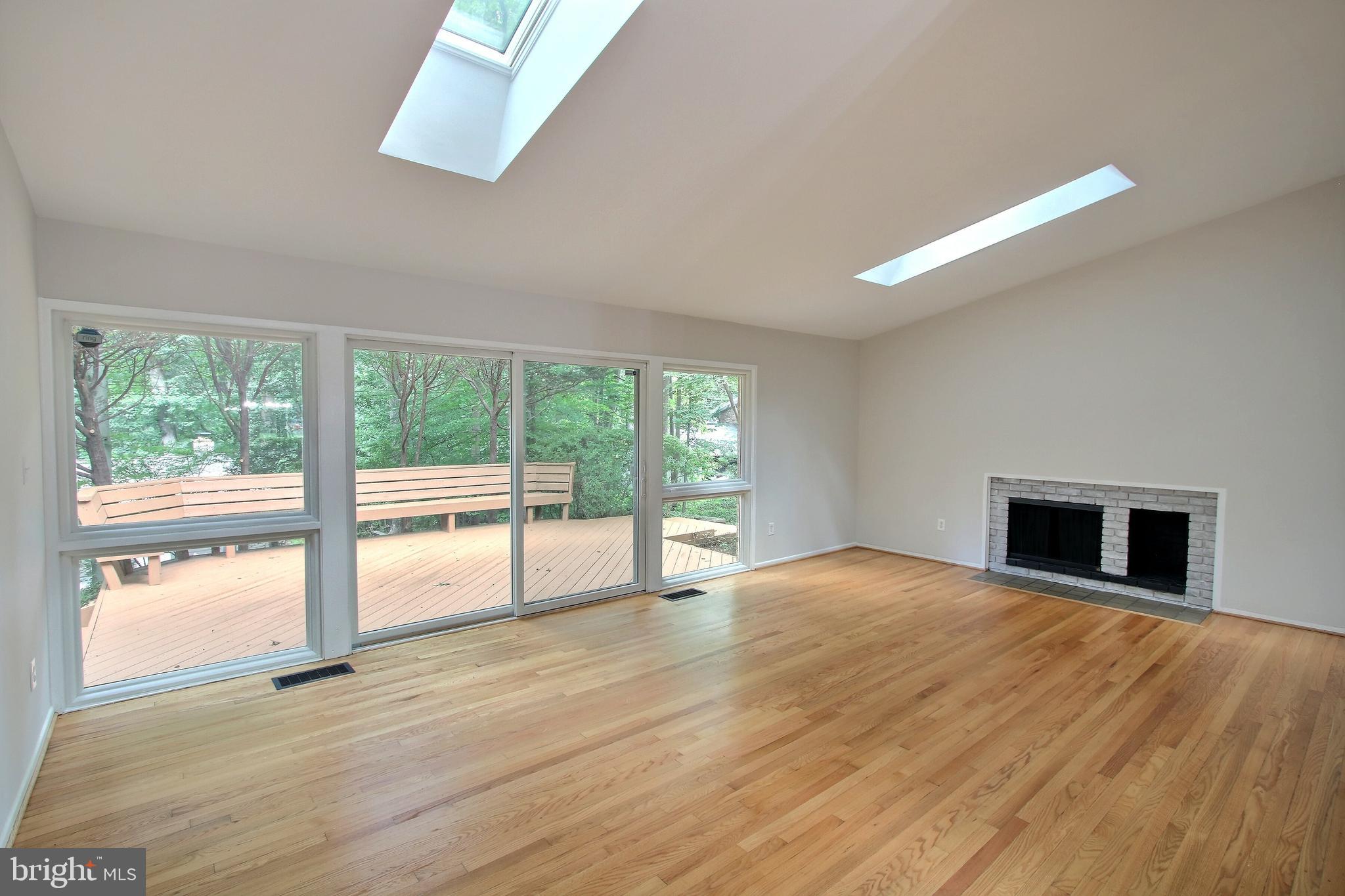 CARDEROCK SPRINGS - Residential