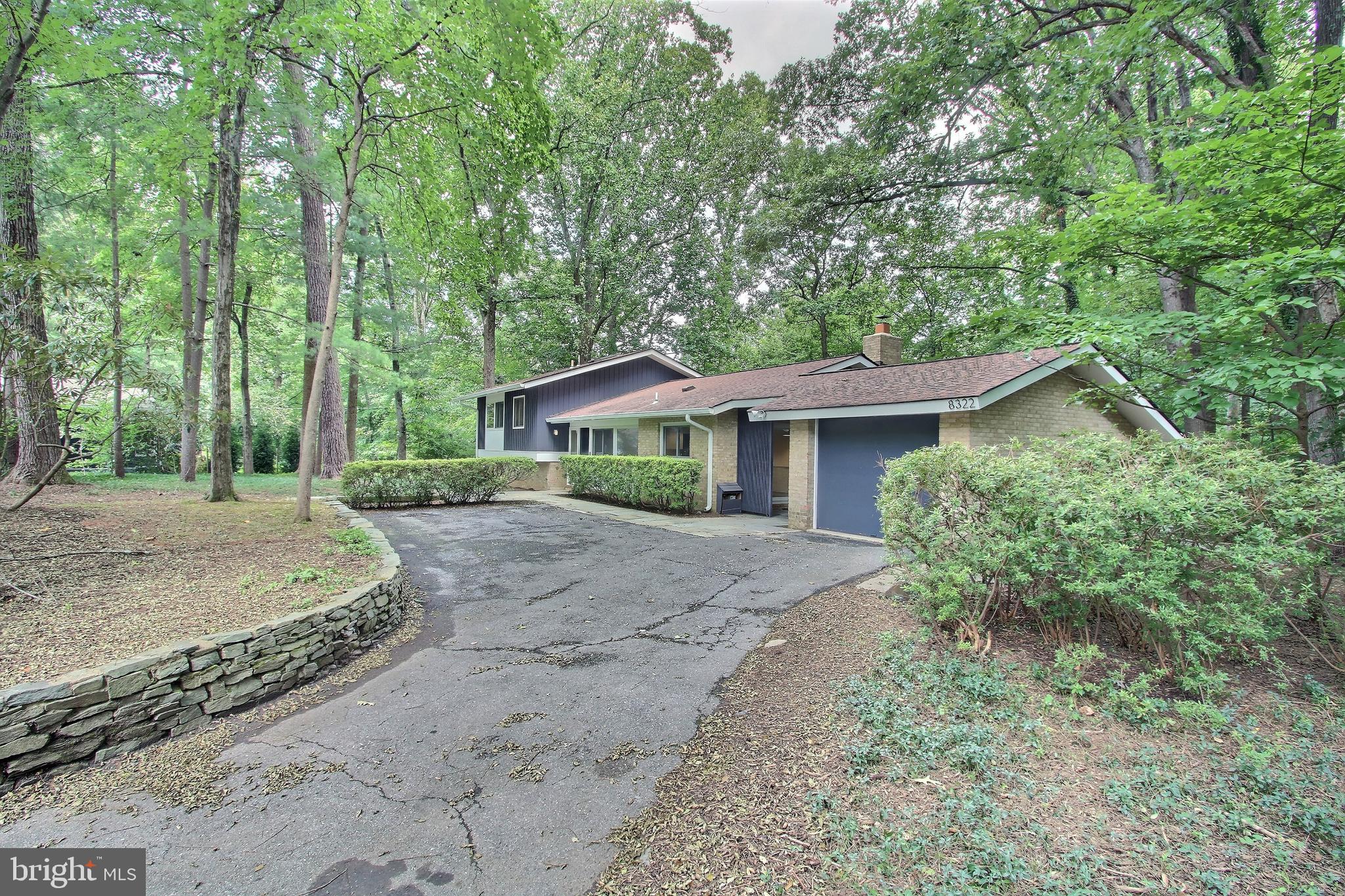 8322 STILL SPRING COURT