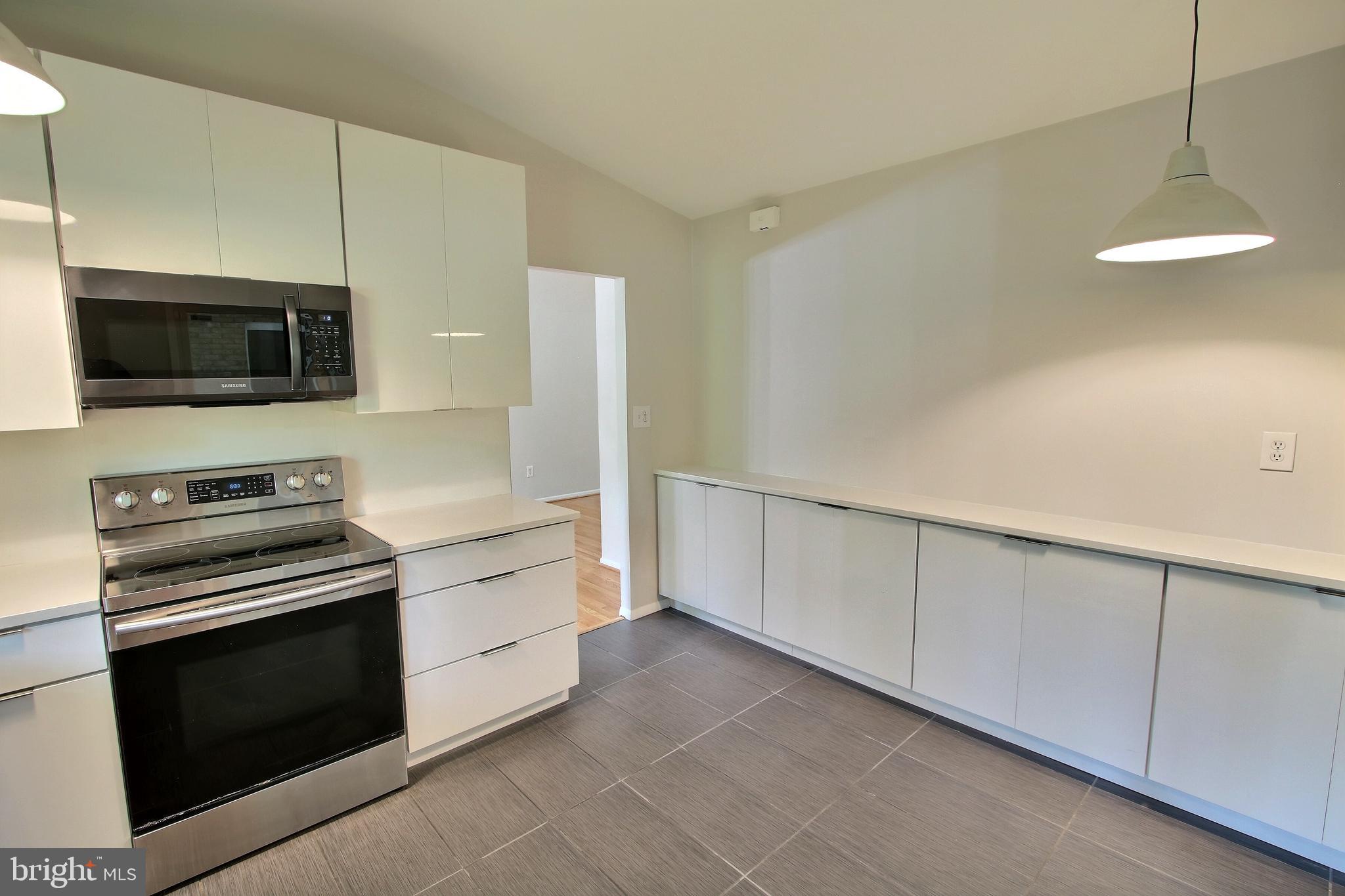 CARDEROCK SPRINGS - Residential