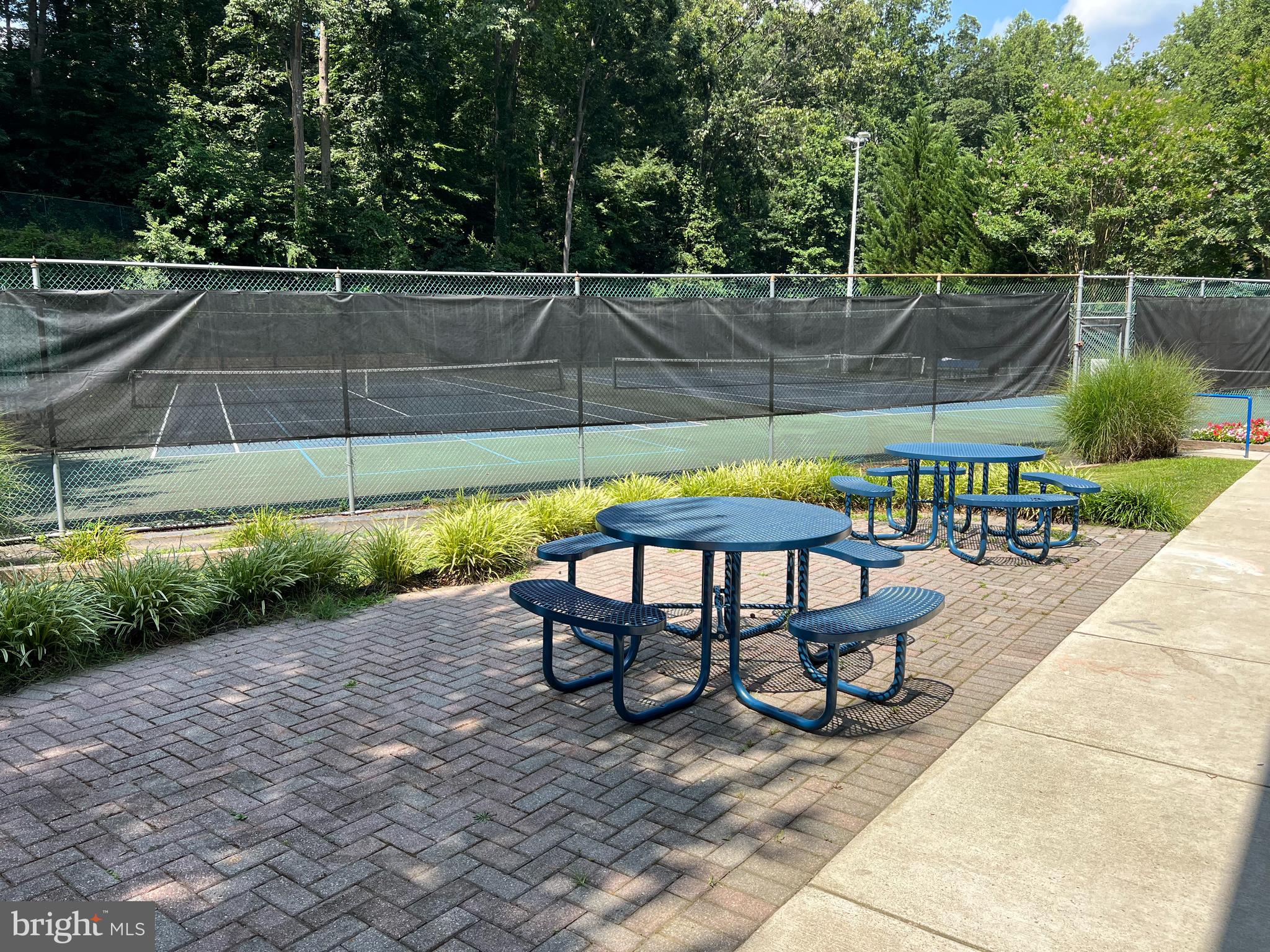 CARDEROCK SPRINGS - Residential