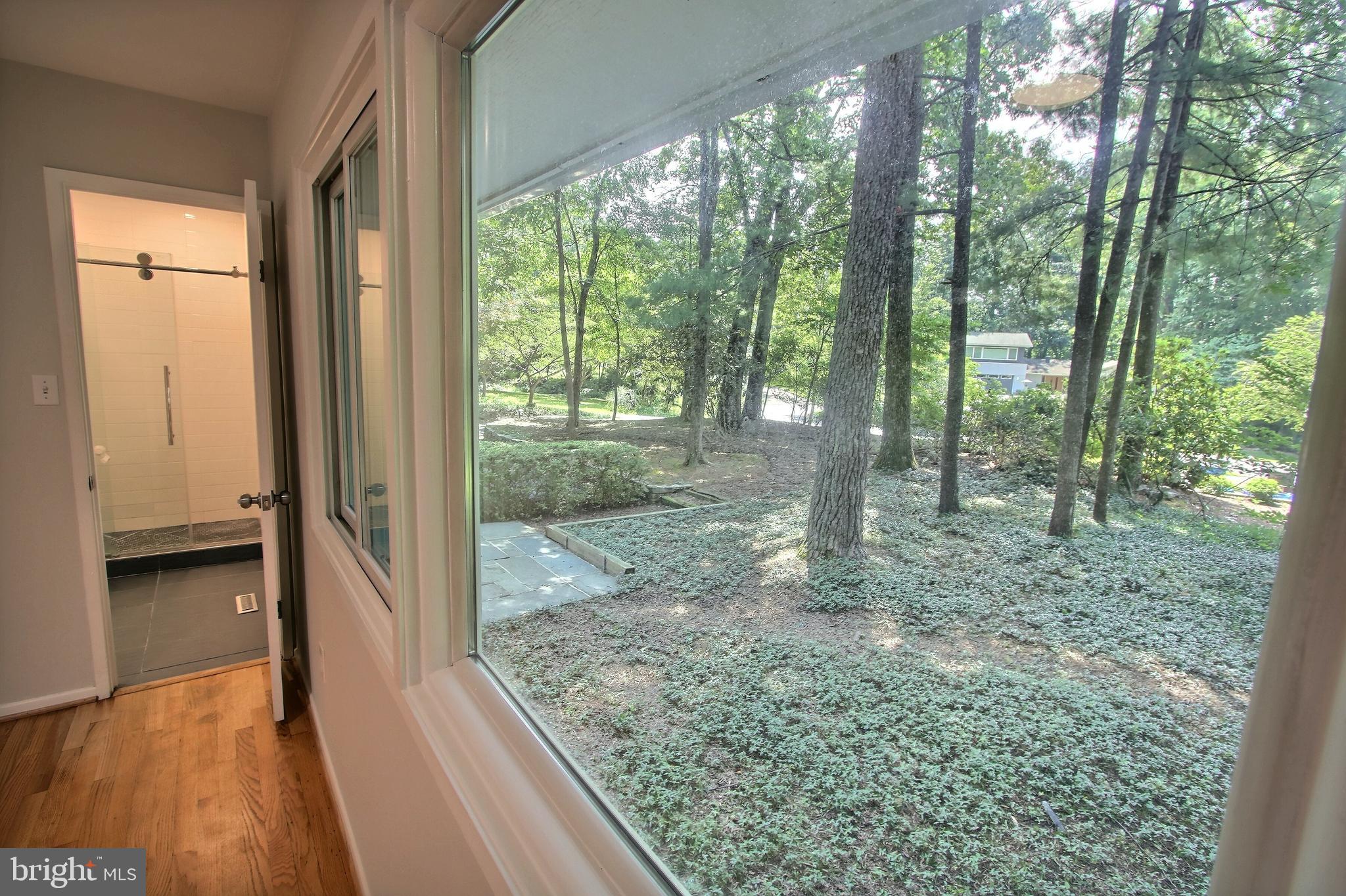 CARDEROCK SPRINGS - Residential