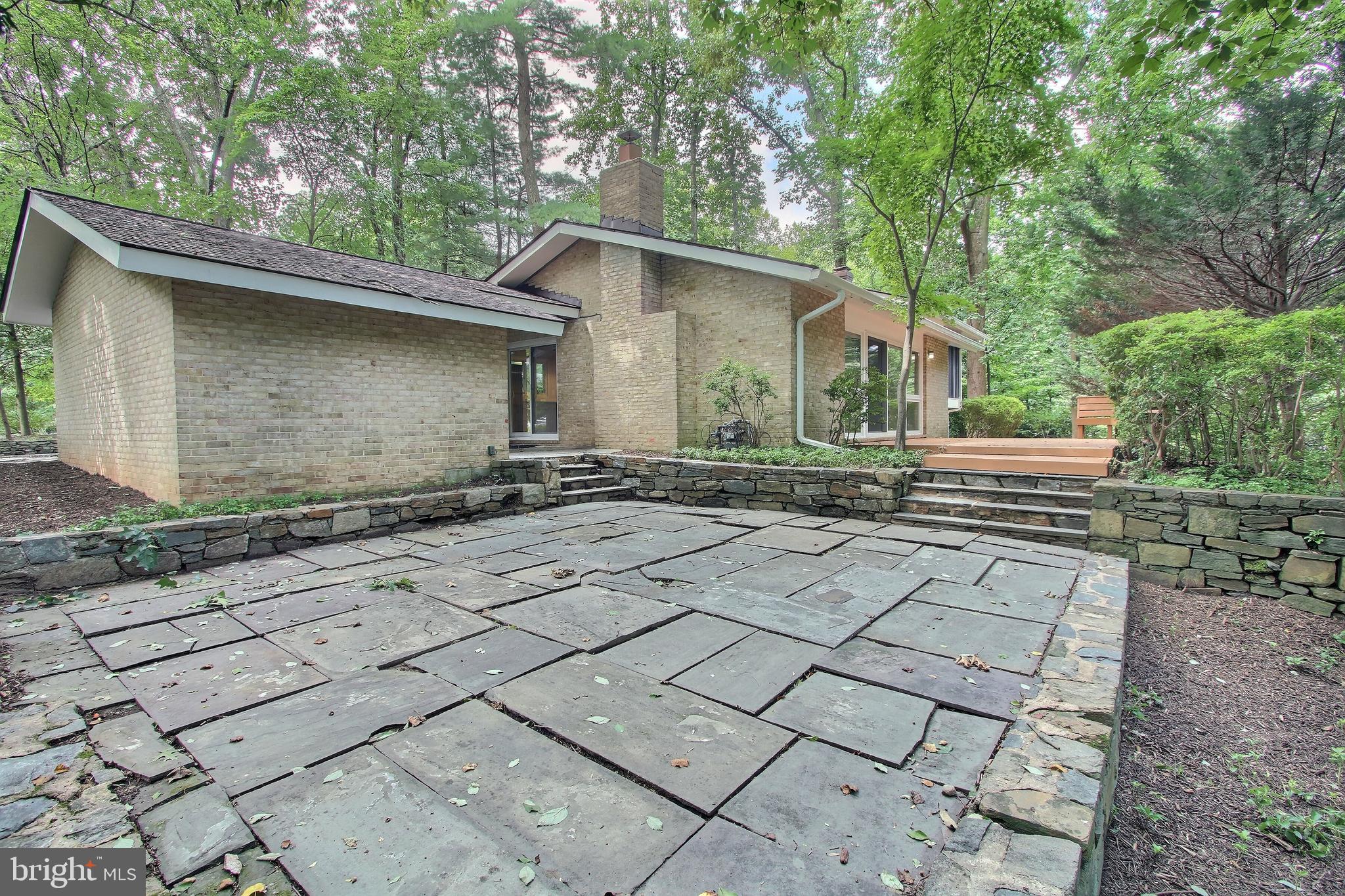 CARDEROCK SPRINGS - Residential