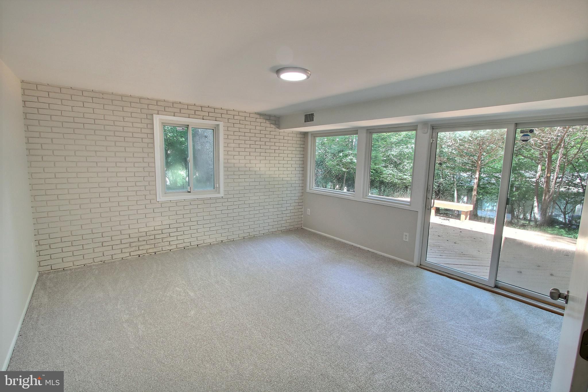 CARDEROCK SPRINGS - Residential