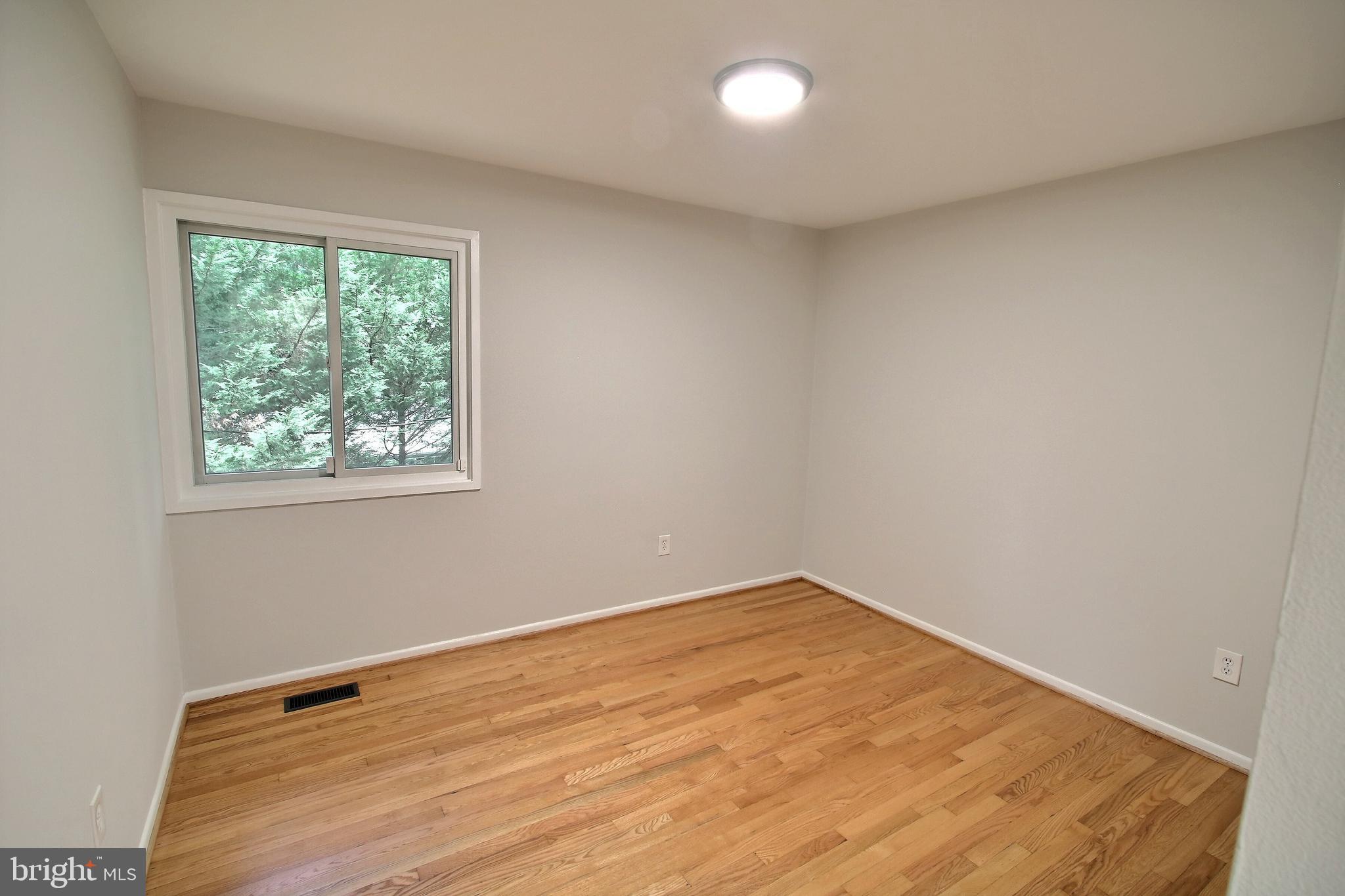 CARDEROCK SPRINGS - Residential