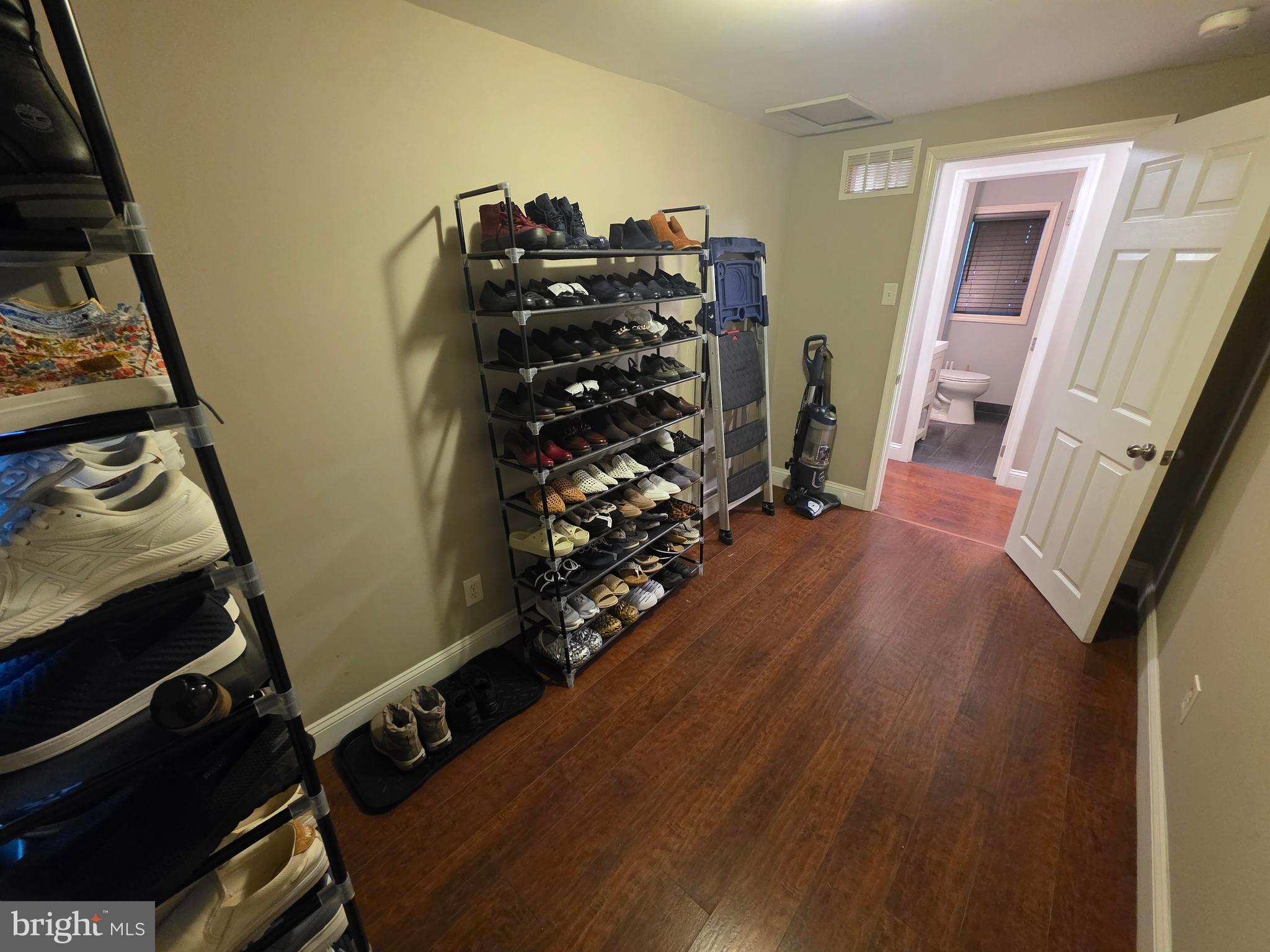 NORTH HILLS - Residential