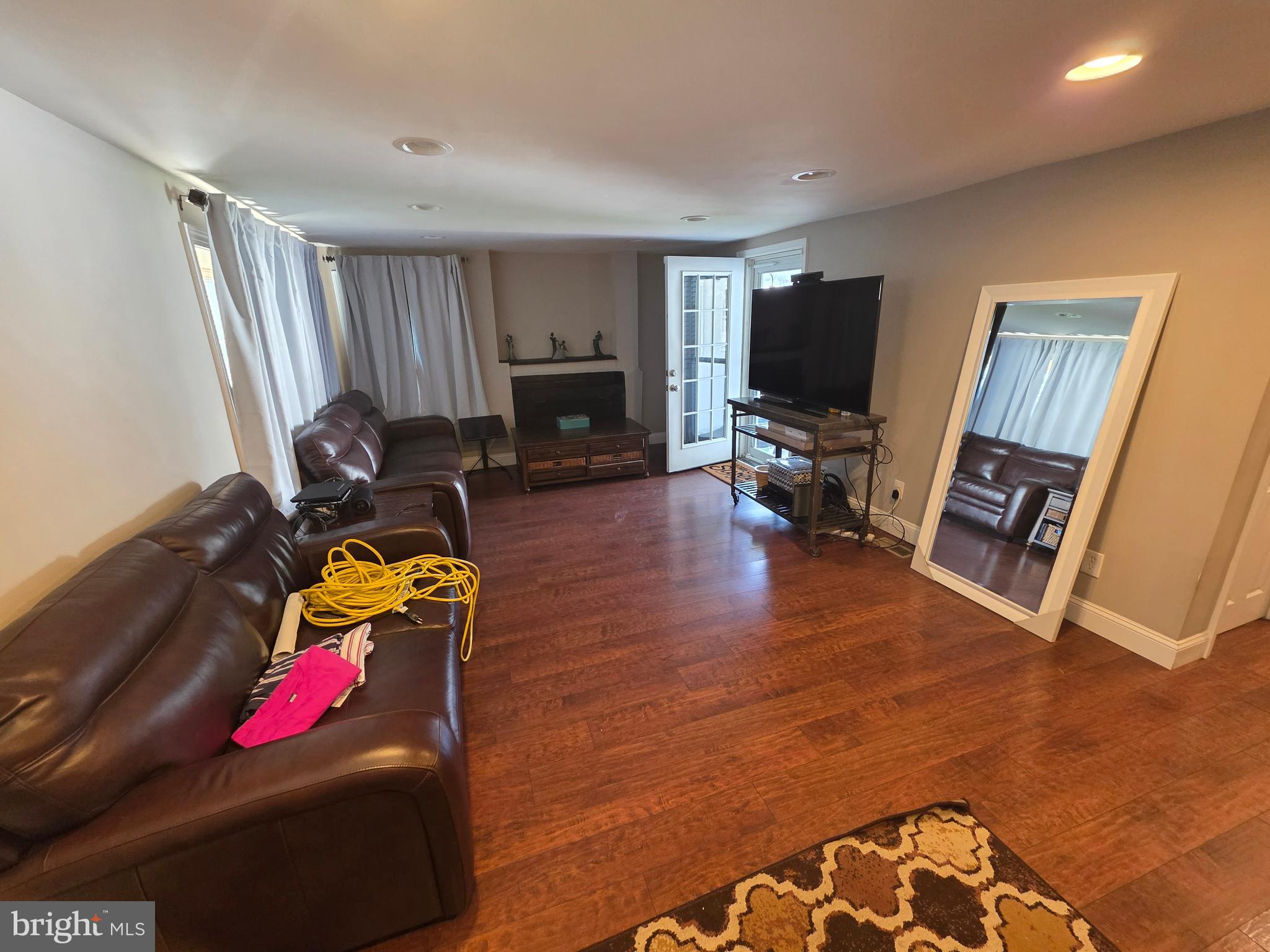 NORTH HILLS - Residential