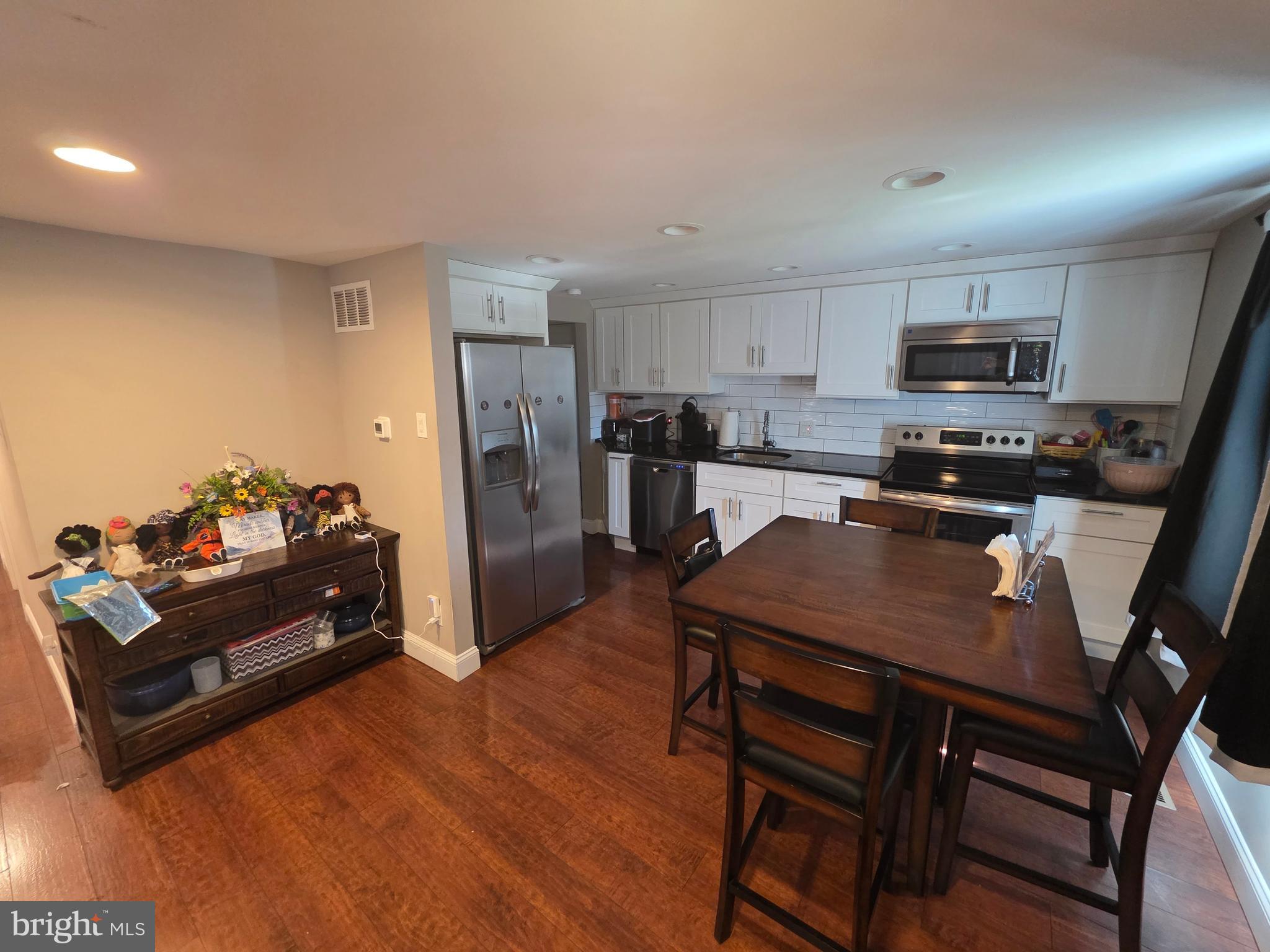 NORTH HILLS - Residential