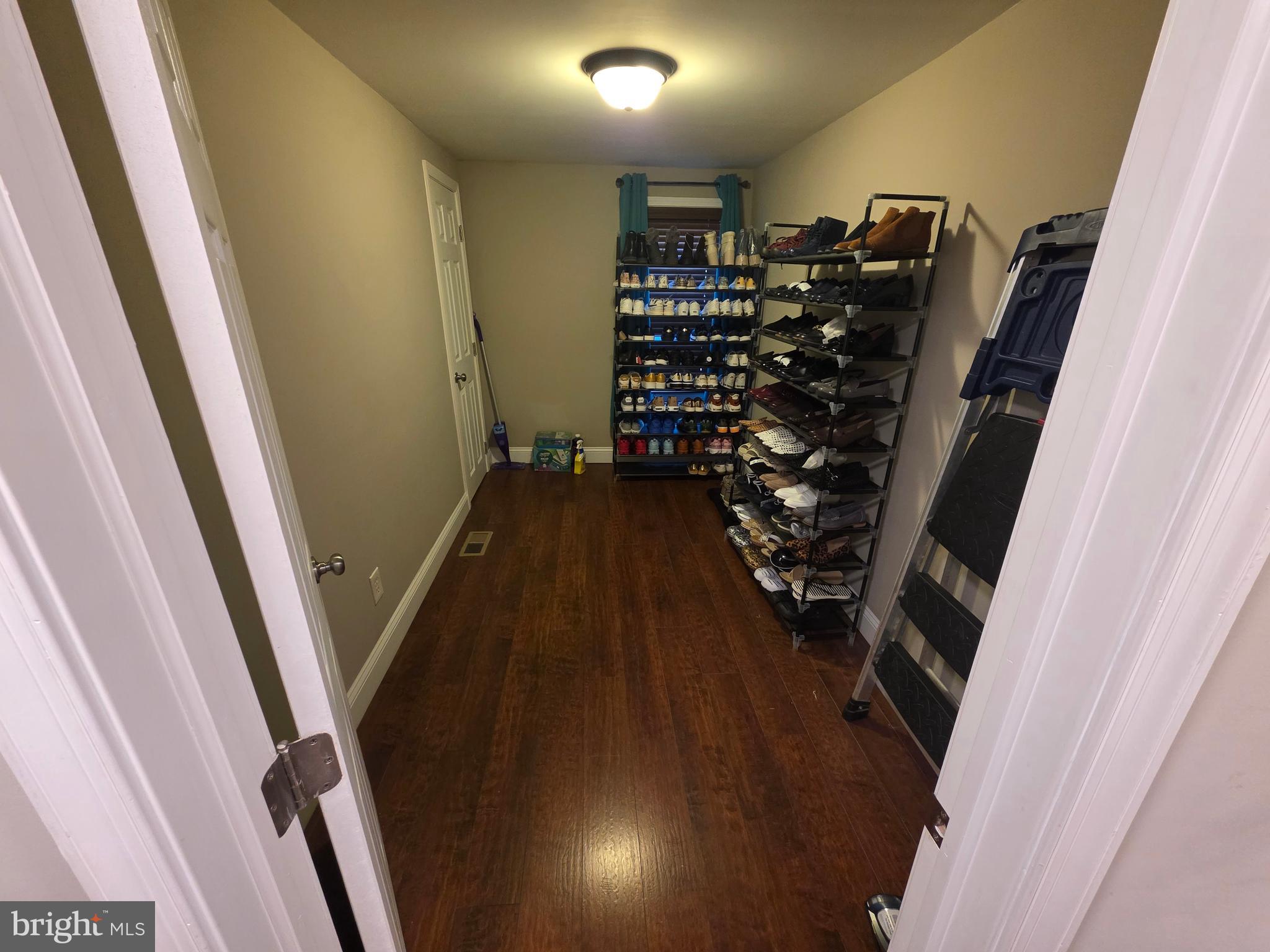 NORTH HILLS - Residential