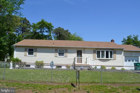 1525 12th Ave, Toms River, NJ MLS: NJOC2033682