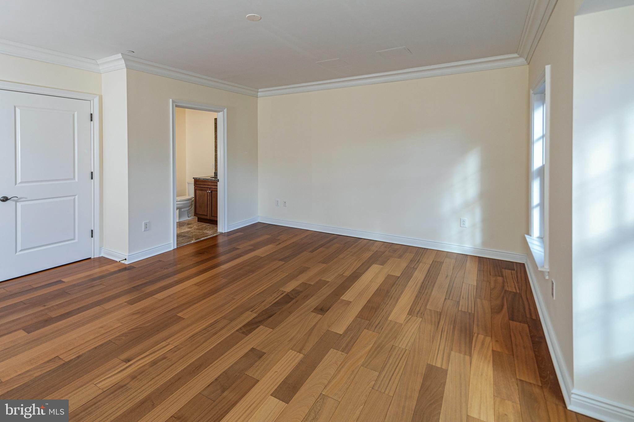 PALMER SQUARE - Residential