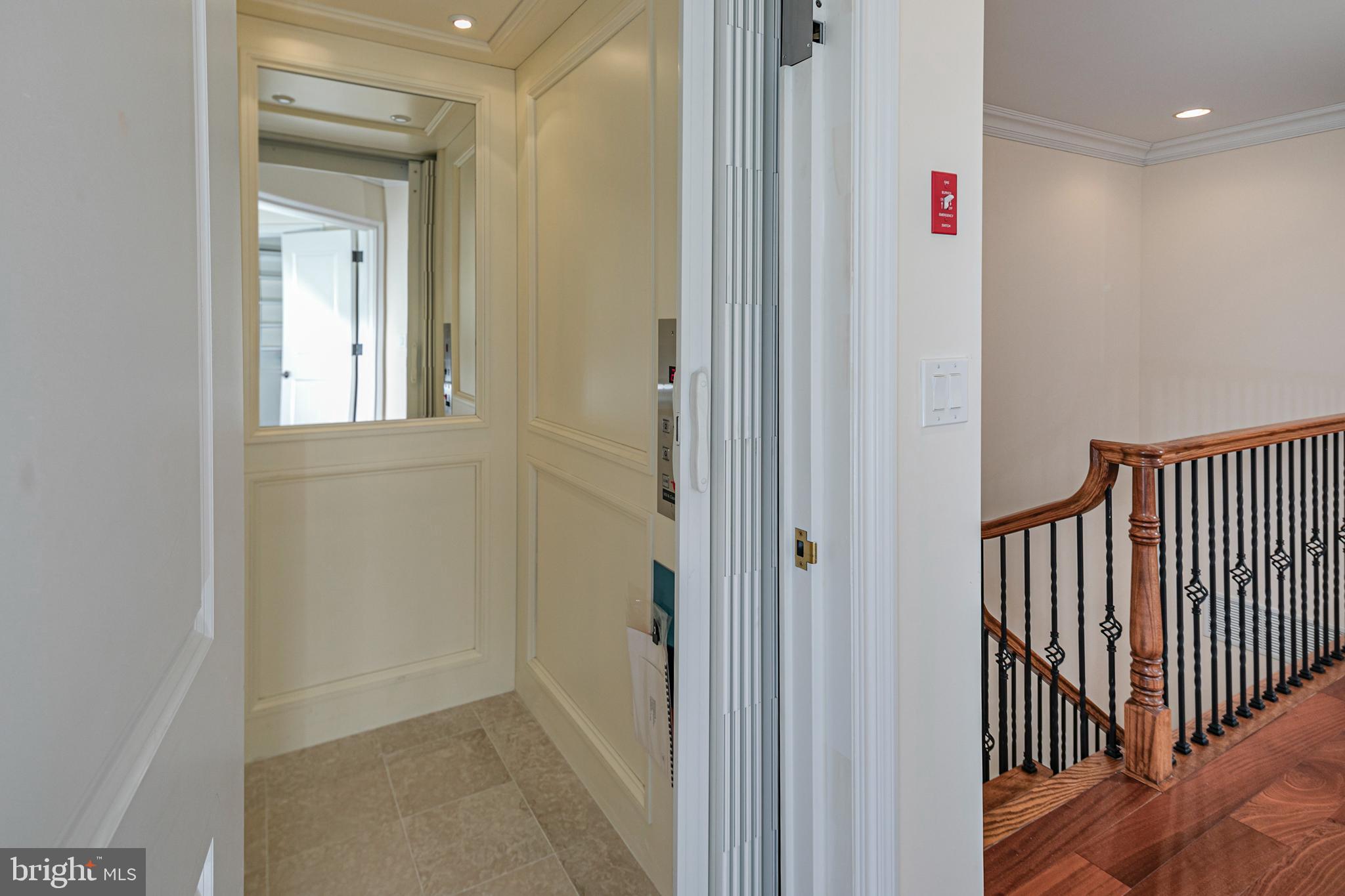 PALMER SQUARE - Residential