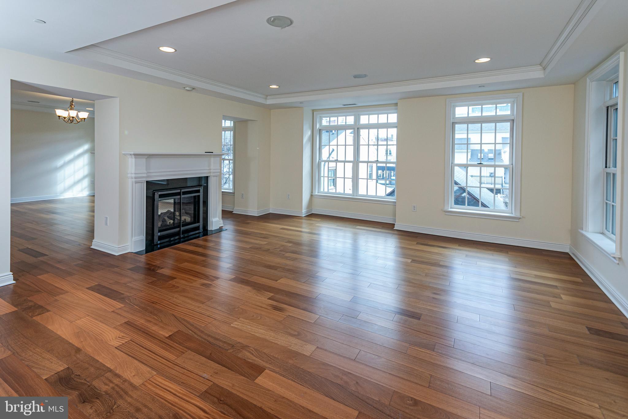 722 AVERY LANE