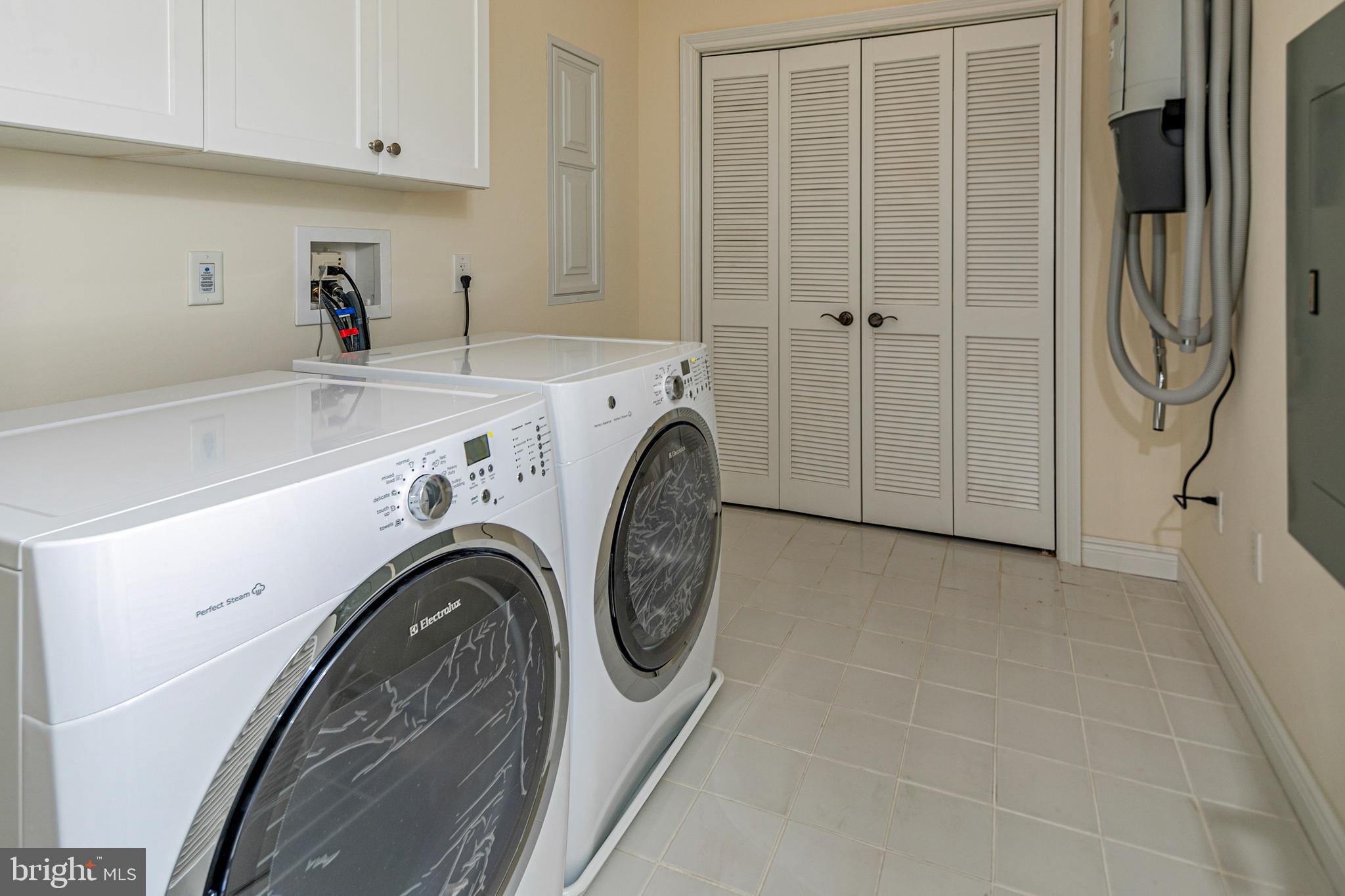 PALMER SQUARE - Residential