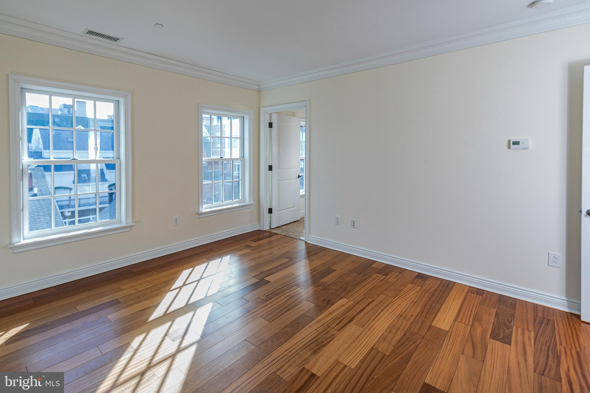 PALMER SQUARE - Residential