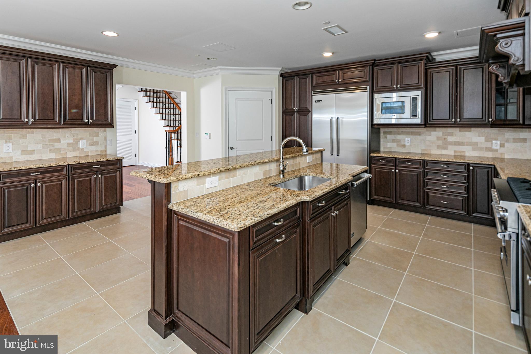 PALMER SQUARE - Residential