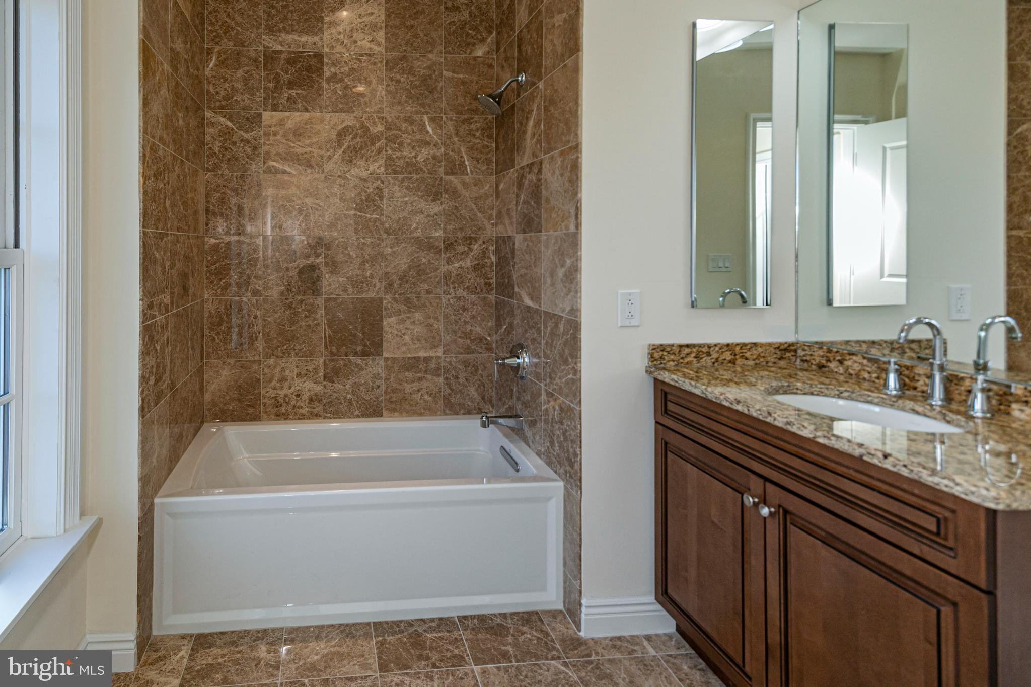 PALMER SQUARE - Residential