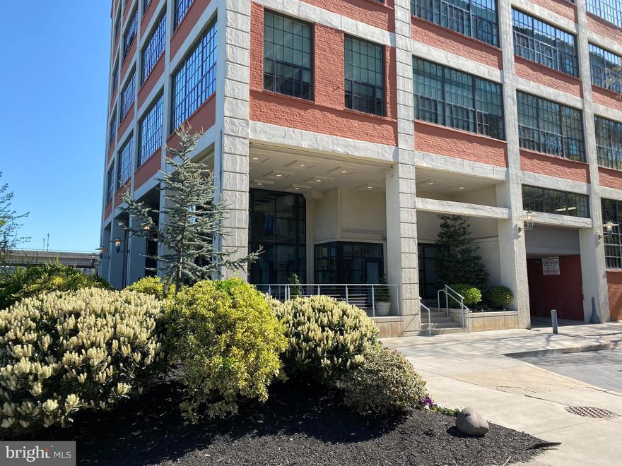 Experience elevated living at Locust Point, in the highly sought after Fitler Square Neighborhood.  Included in the sale of this 1-bedroom loft-style residence is one, on-site parking spot in the building's private garage (EV charging outlet available adjacent to parking spot) and a storage unit.
  
Enjoy unparalleled views of the Schuylkill River through full-width windows that flood the space with natural light.  This residence includes hardwood floors, soaring ceilings, and an open-concept layout. The kitchen is equipped with cherry wood cabinetry, stainless steel appliances, granite countertops and an in-unit stacked washer/dryer for added convenience.  Building amenities include an outdoor garden/patio, fitness center and dog run.  Locust Point is steps from the Schuylkill River Walking & Bike Path, dog park, tennis and basketball courts, community gardens, playgrounds, and farmer’s markets. Close proximity to CHOP, UPenn, Drexel, 30th Street Station.  Easy access to 76, 95 and 676.   Schedule your private tour today!

Open House - Thu, Aug 14 4:30 PM - 6:00 PM
Open House - Sat, Aug 16 12:00 PM - 1:00 PM
Open House - Sun, Aug 17 12:00 PM - 2:00 PM