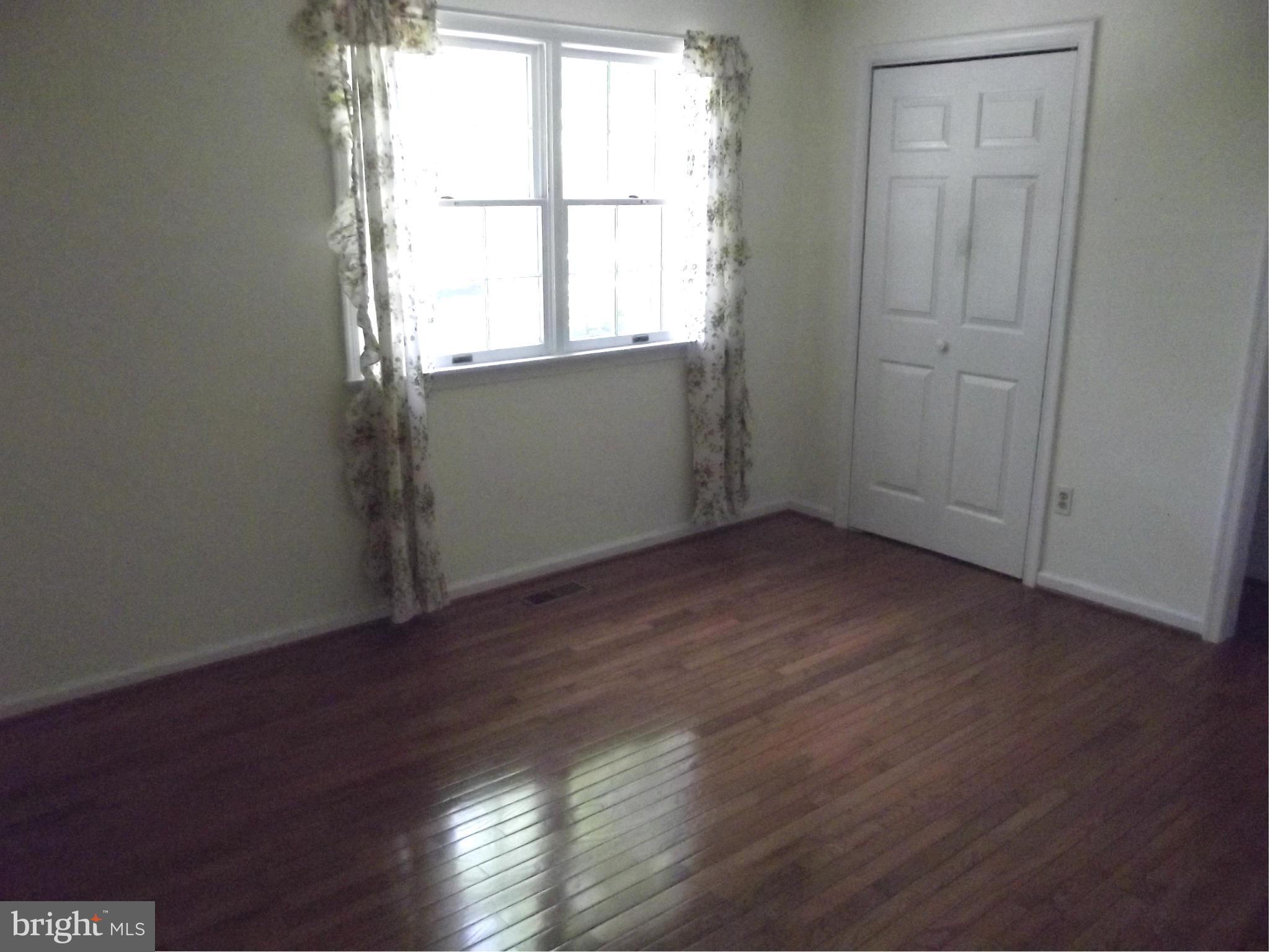 OLD BRIDGE ACRES - Residential Lease