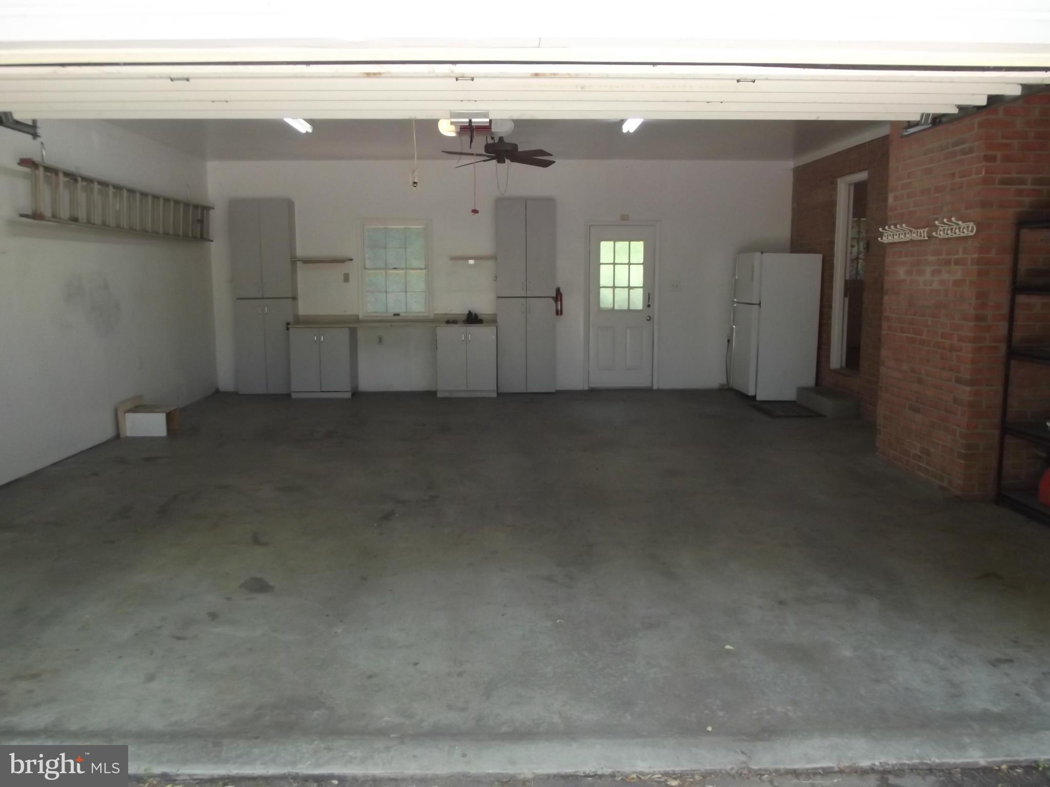 OLD BRIDGE ACRES - Residential Lease