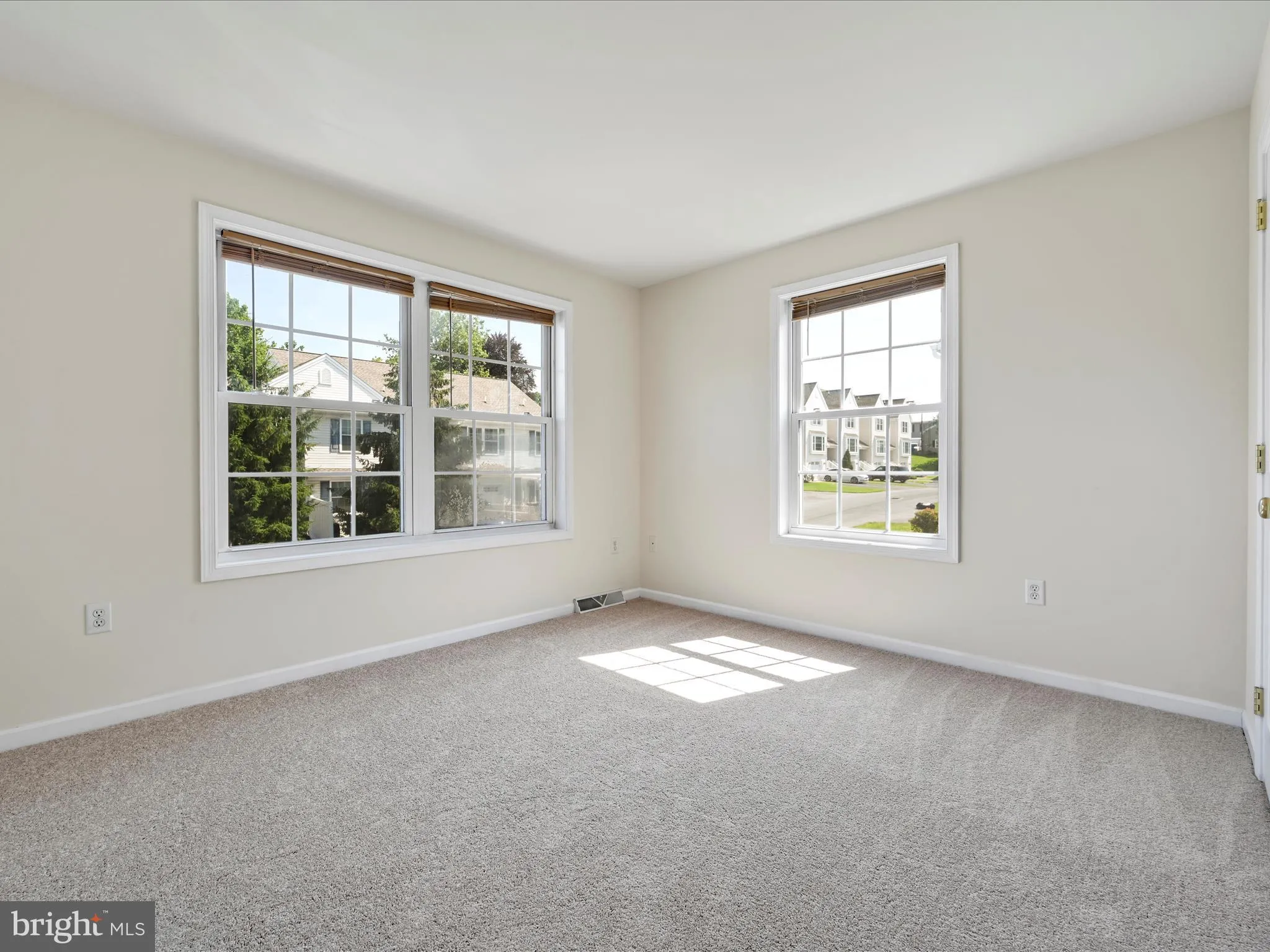 Leola, Pennsylvania 17540, United States, 3 Bedrooms Bedrooms, ,3 BathroomsBathrooms,Residential,Coming Soon,163554