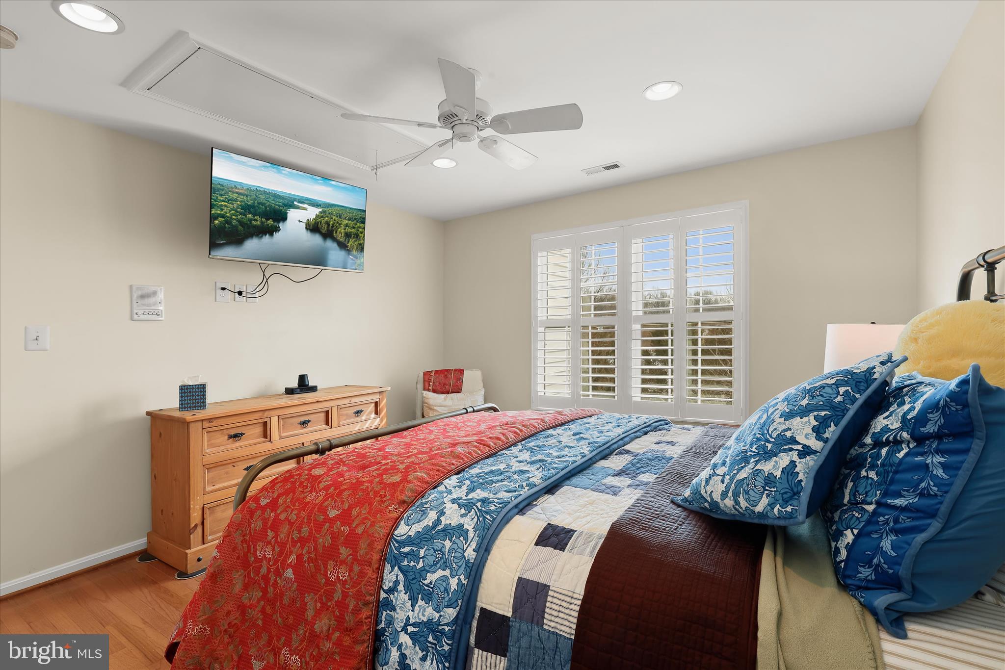 HUNTERBROOKE - Residential