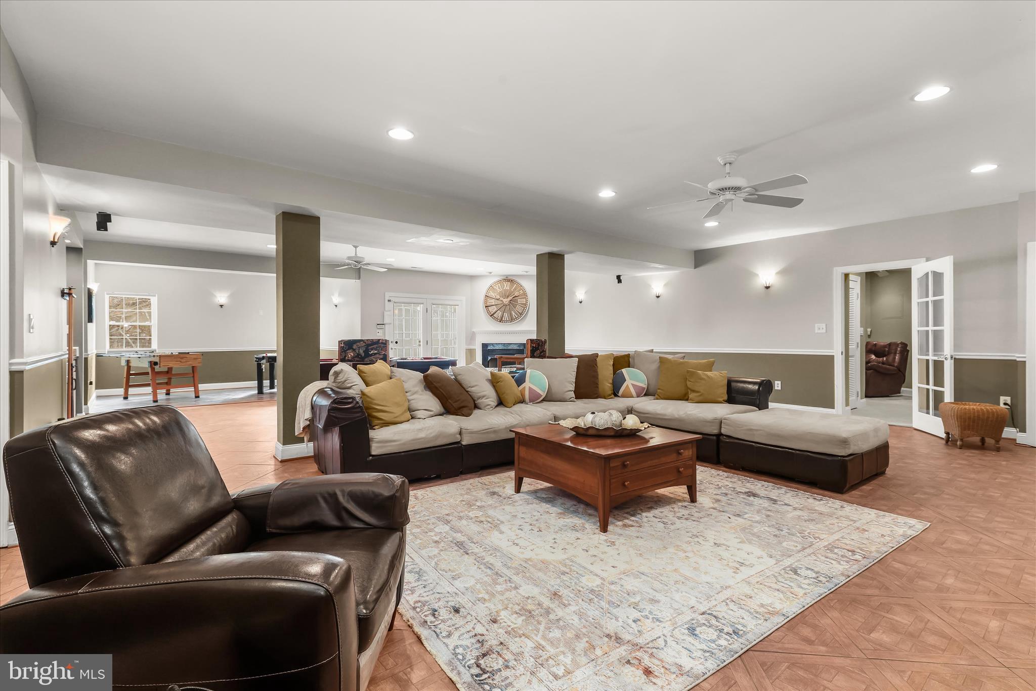 HUNTERBROOKE - Residential