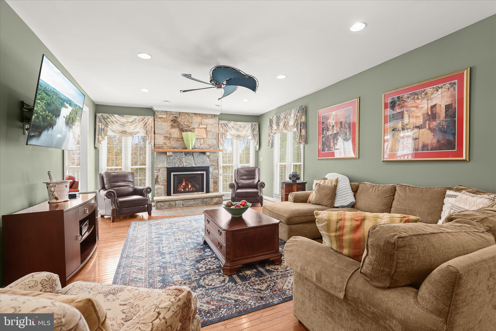 HUNTERBROOKE - Residential