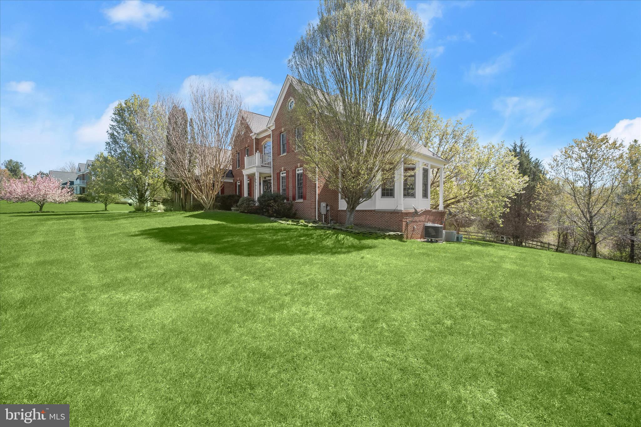 HUNTERBROOKE - Residential