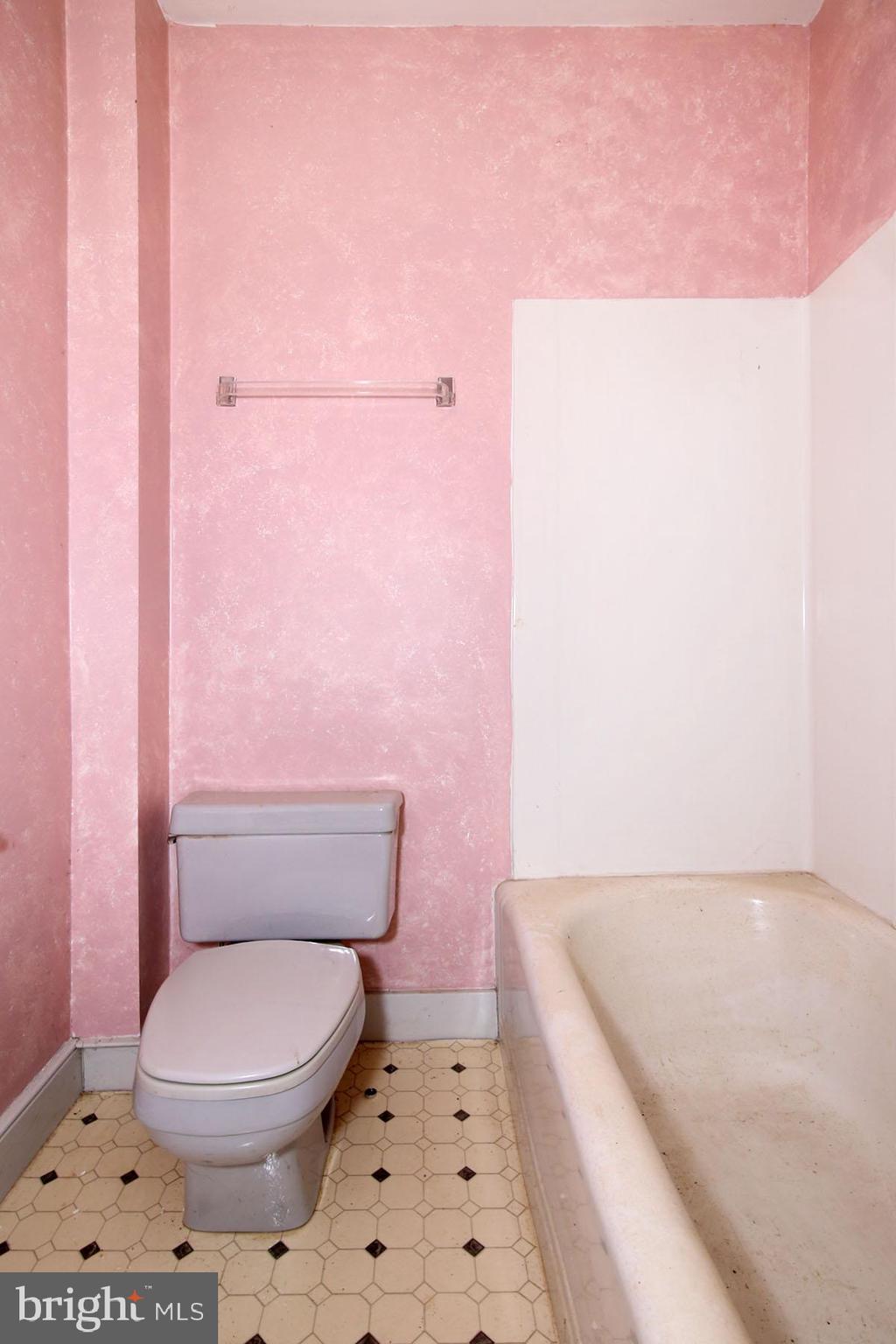 HILLTOP ESTATES AREA - Residential