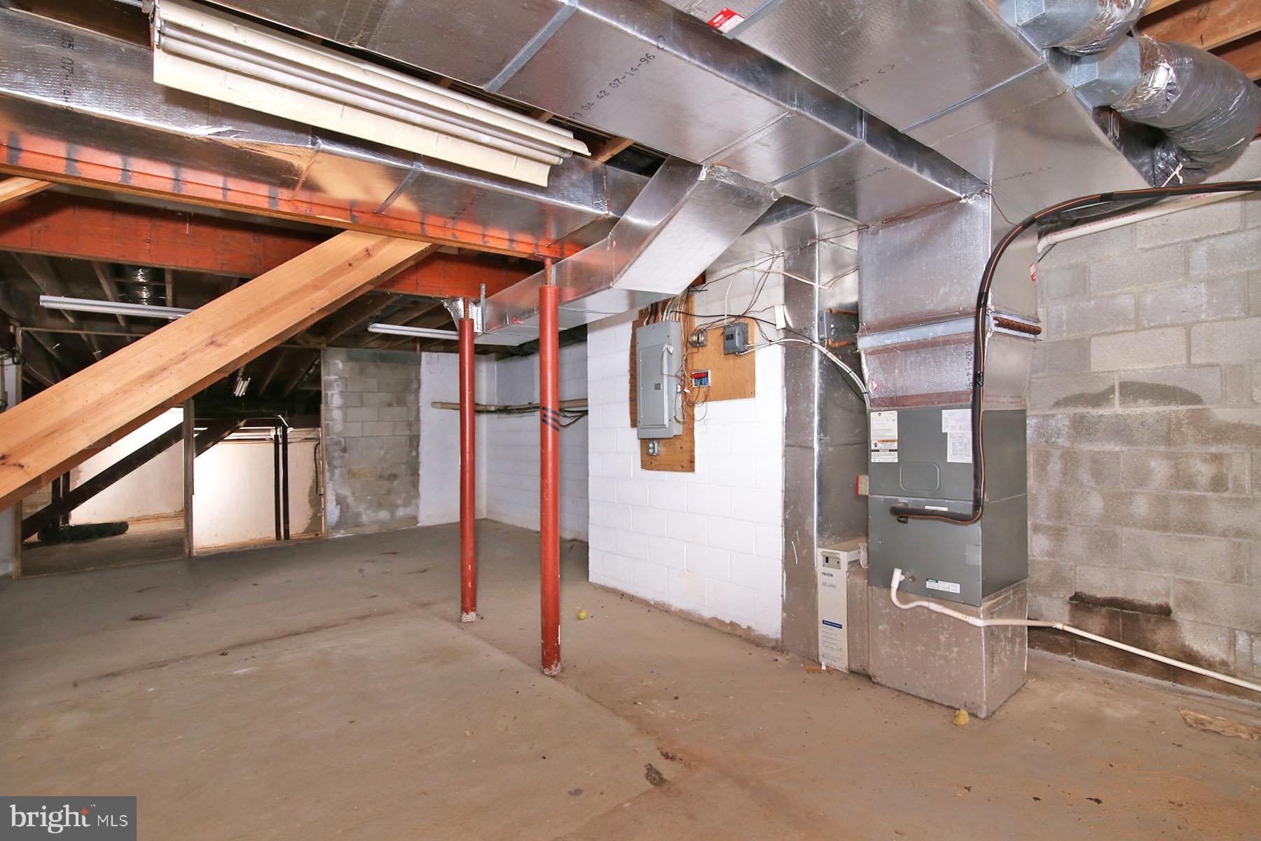 HILLTOP ESTATES AREA - Residential