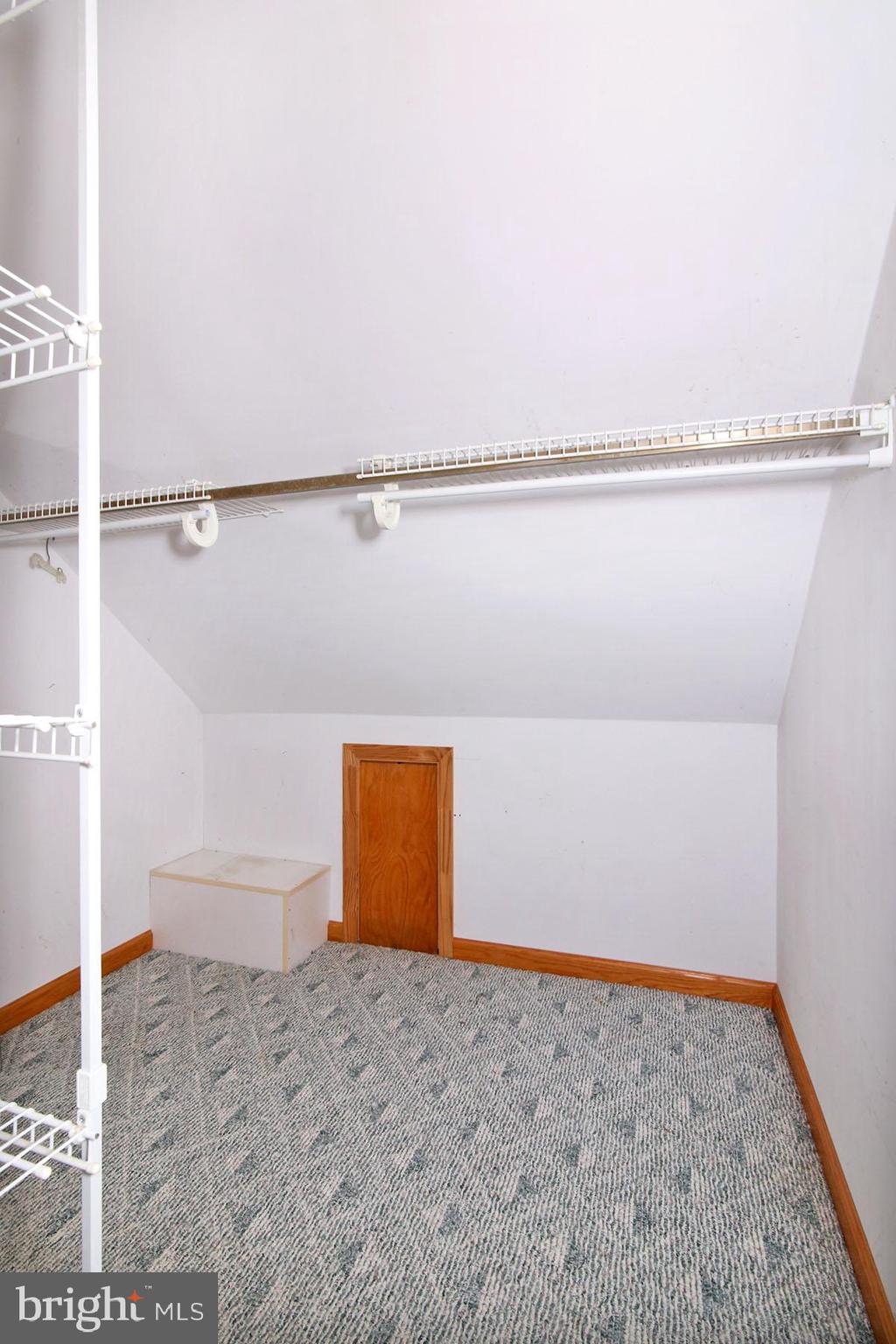 HILLTOP ESTATES AREA - Residential