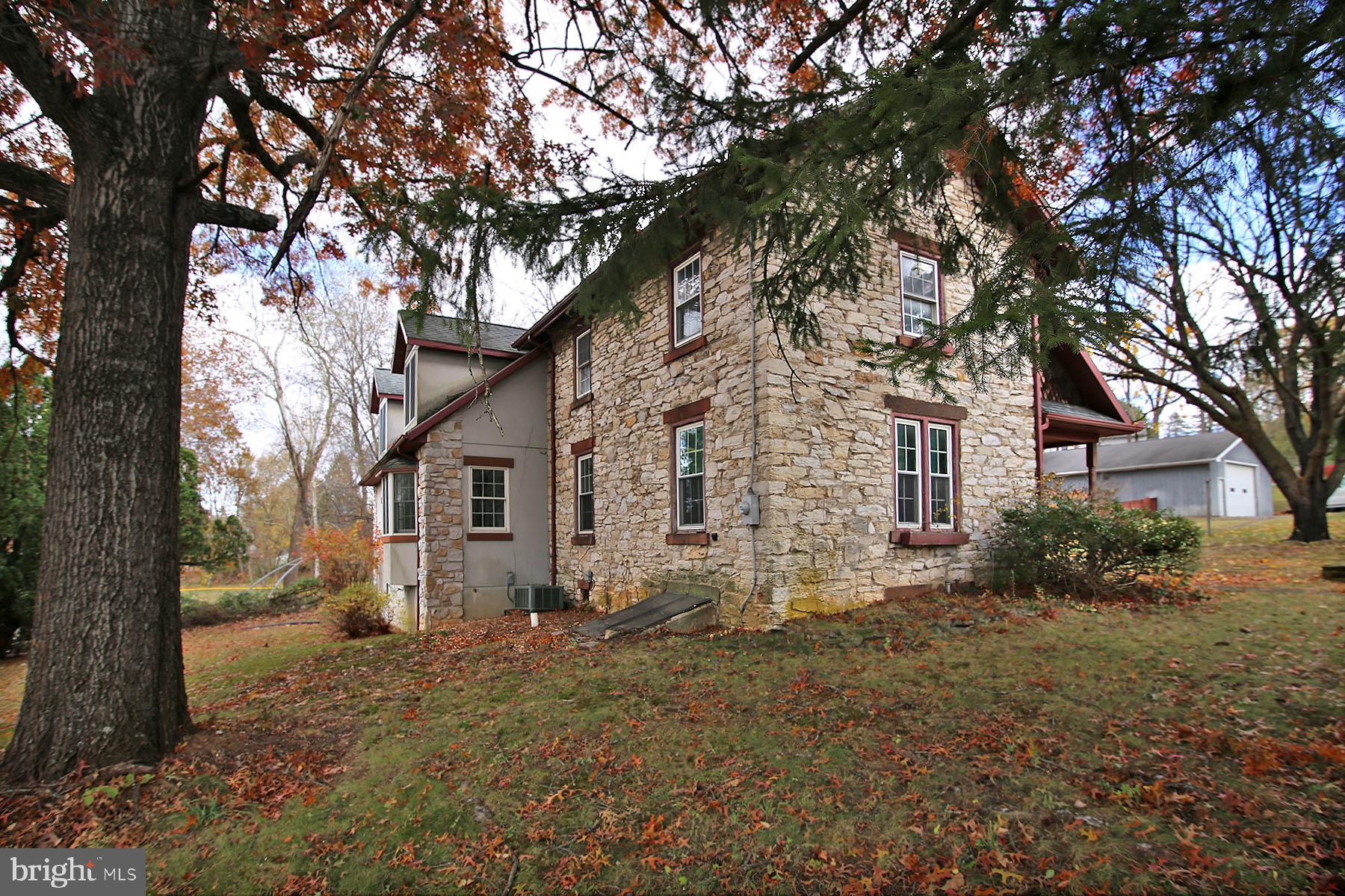 HILLTOP ESTATES AREA - Residential