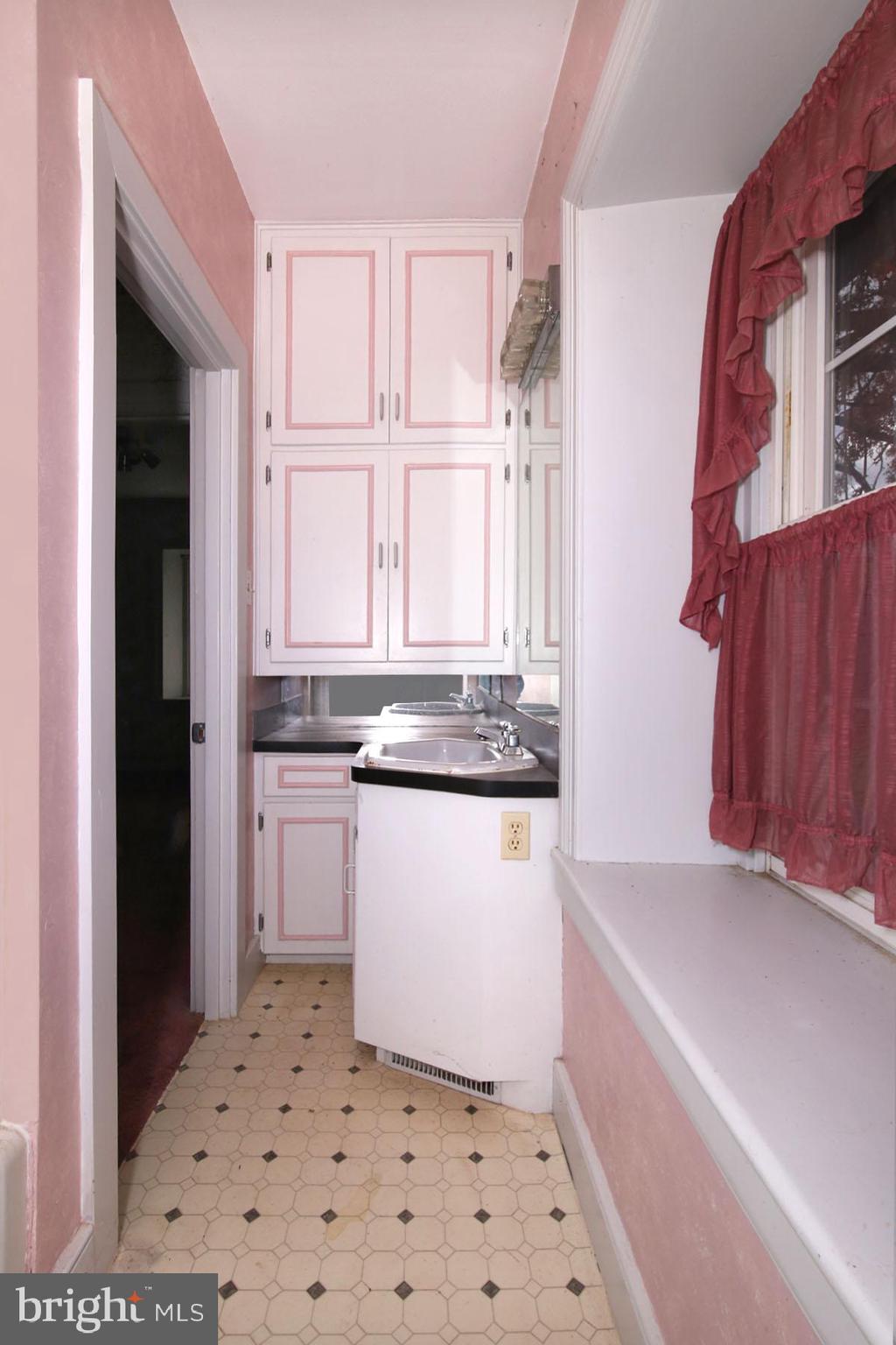 HILLTOP ESTATES AREA - Residential