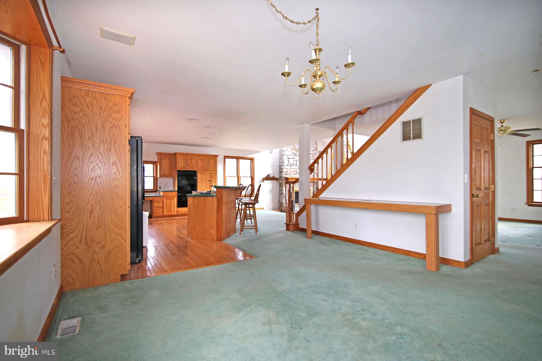 HILLTOP ESTATES AREA - Residential