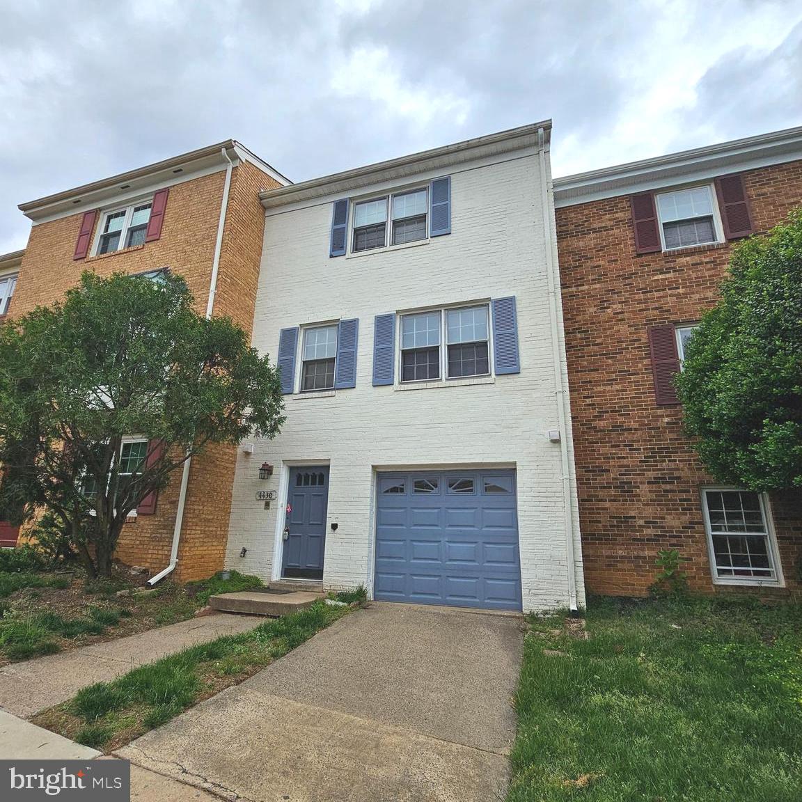 PINECREST HEIGHTS - Residential Lease