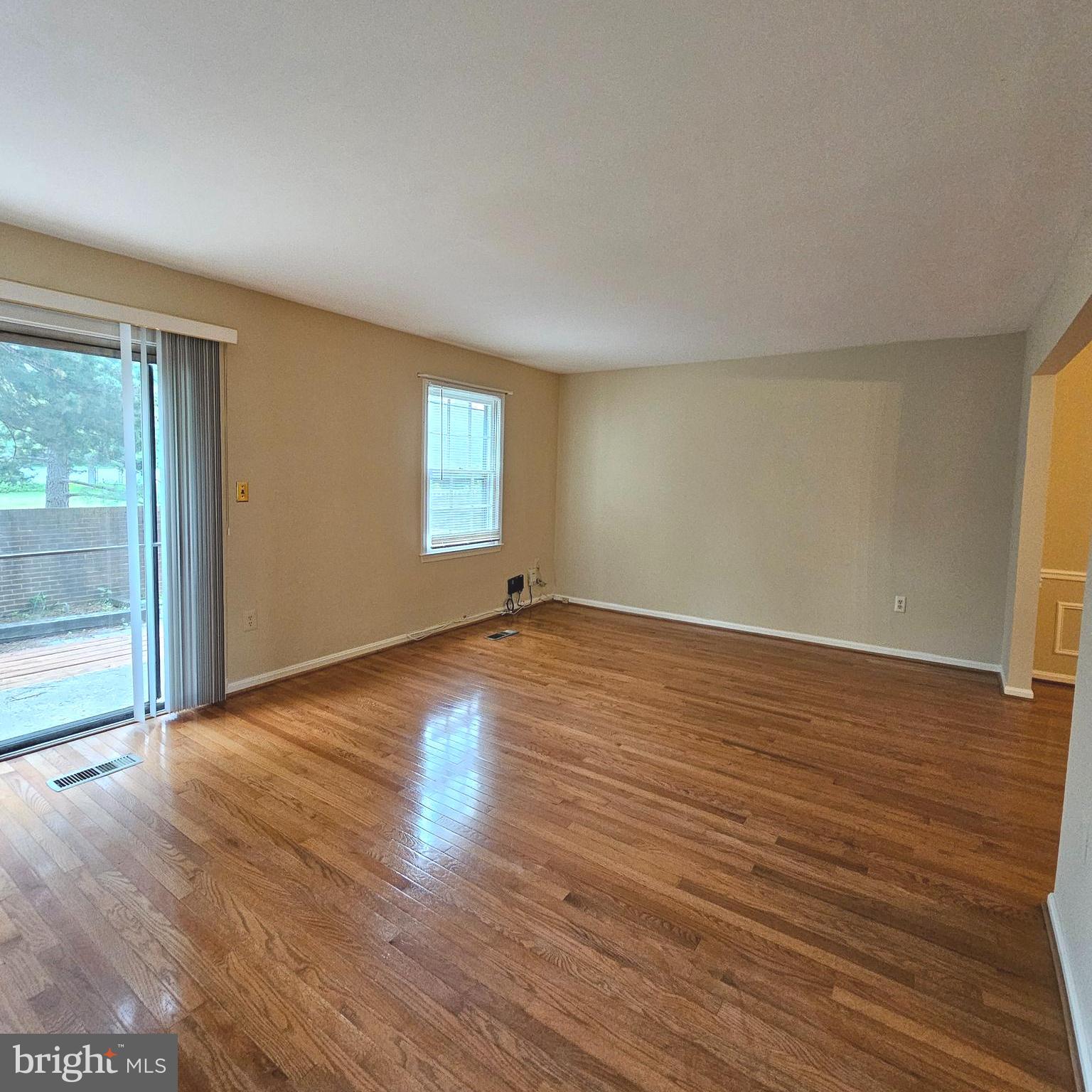 PINECREST HEIGHTS - Residential Lease