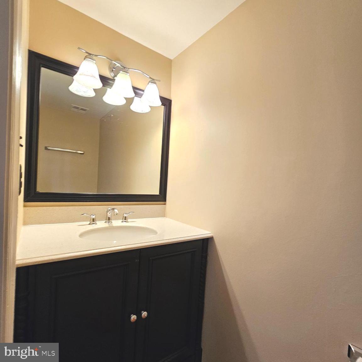 PINECREST HEIGHTS - Residential Lease