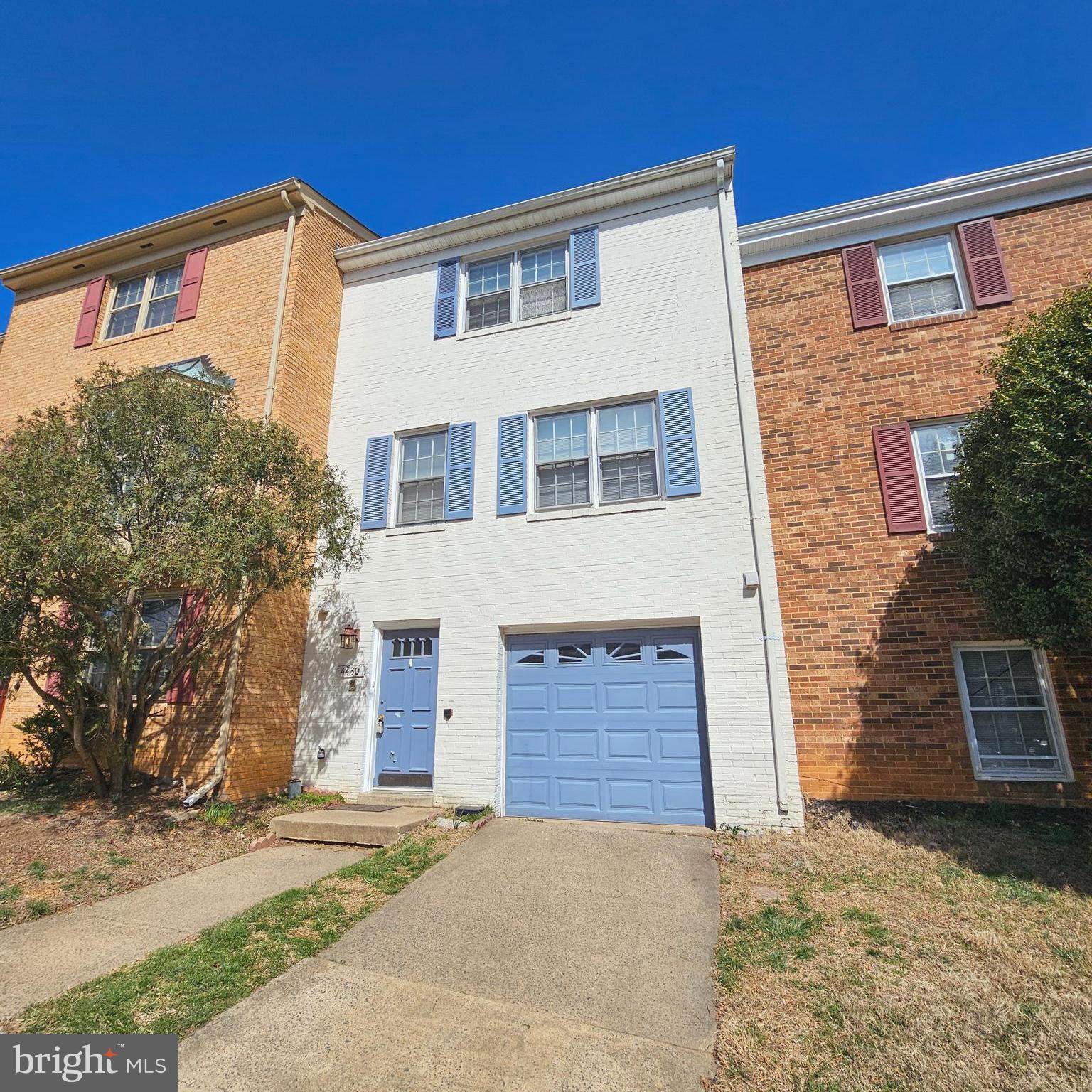 PINECREST HEIGHTS - Residential Lease