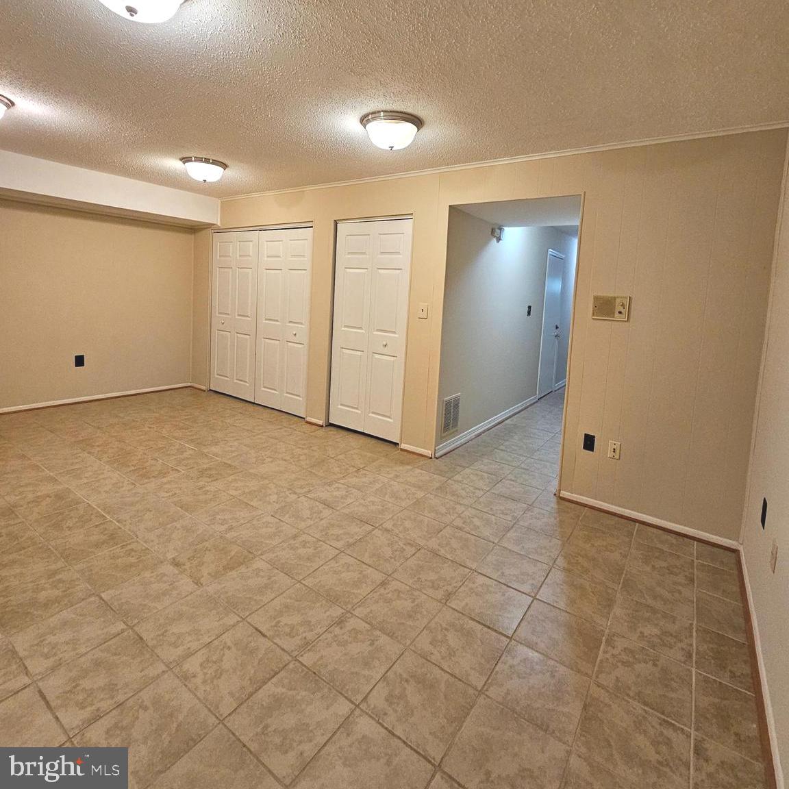 PINECREST HEIGHTS - Residential Lease