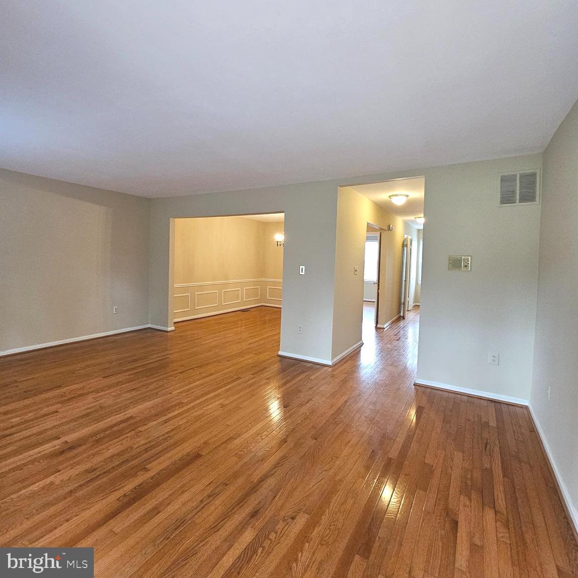 PINECREST HEIGHTS - Residential Lease