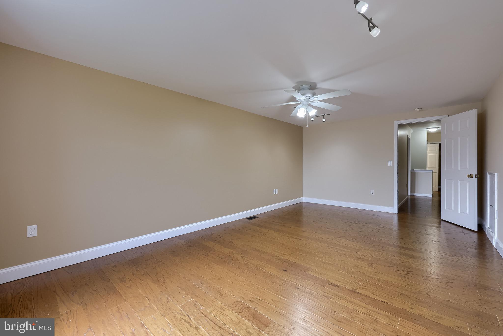 OREGON POINTE - Residential