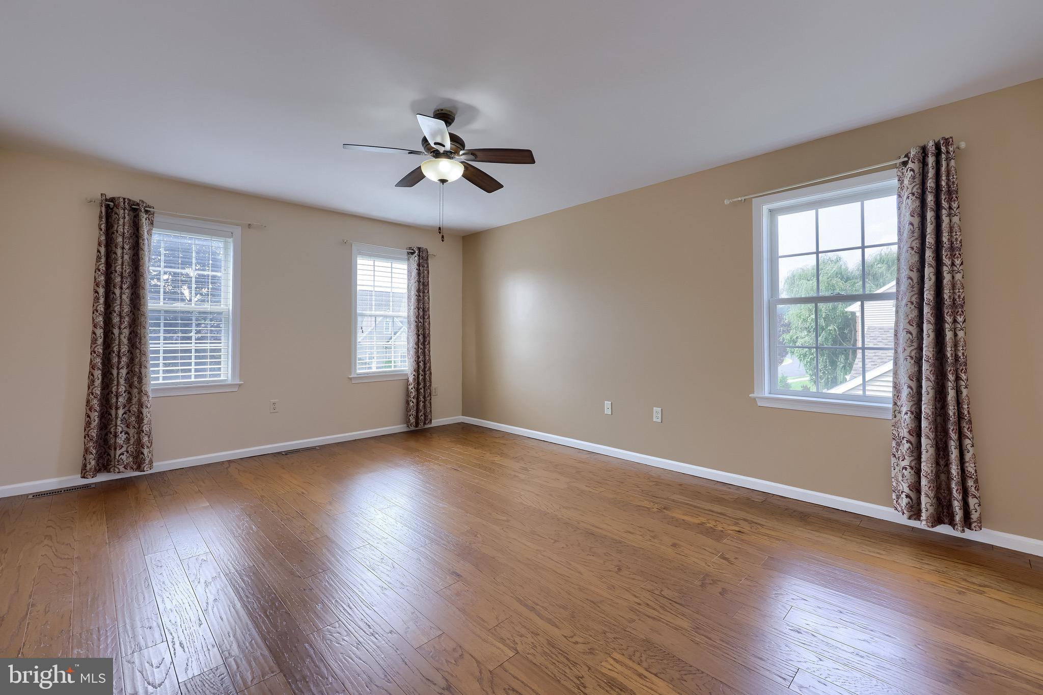 OREGON POINTE - Residential