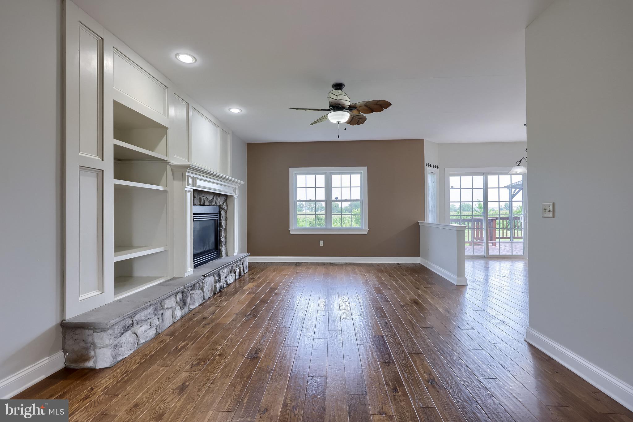 OREGON POINTE - Residential