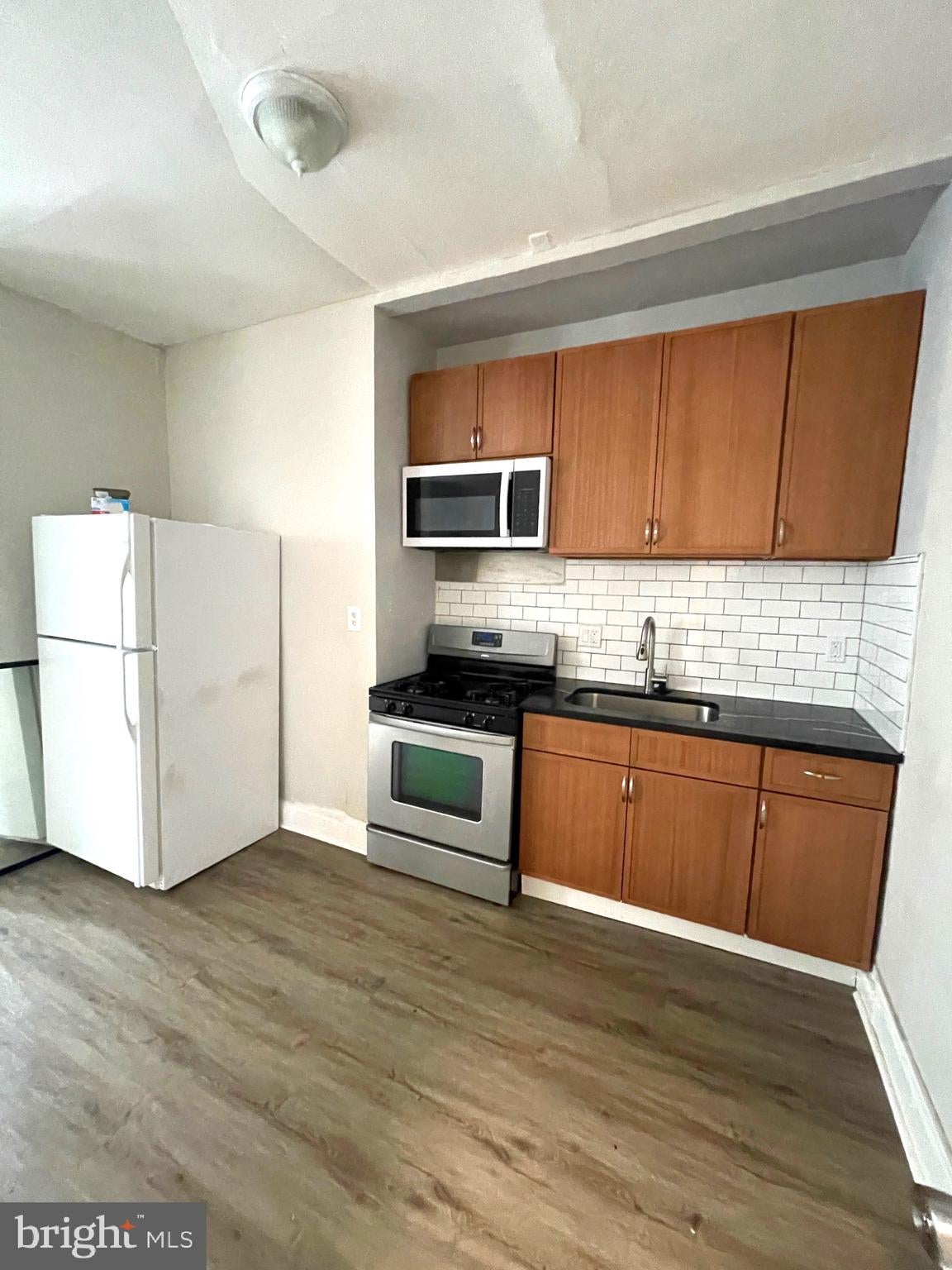110 W TABOR ROAD