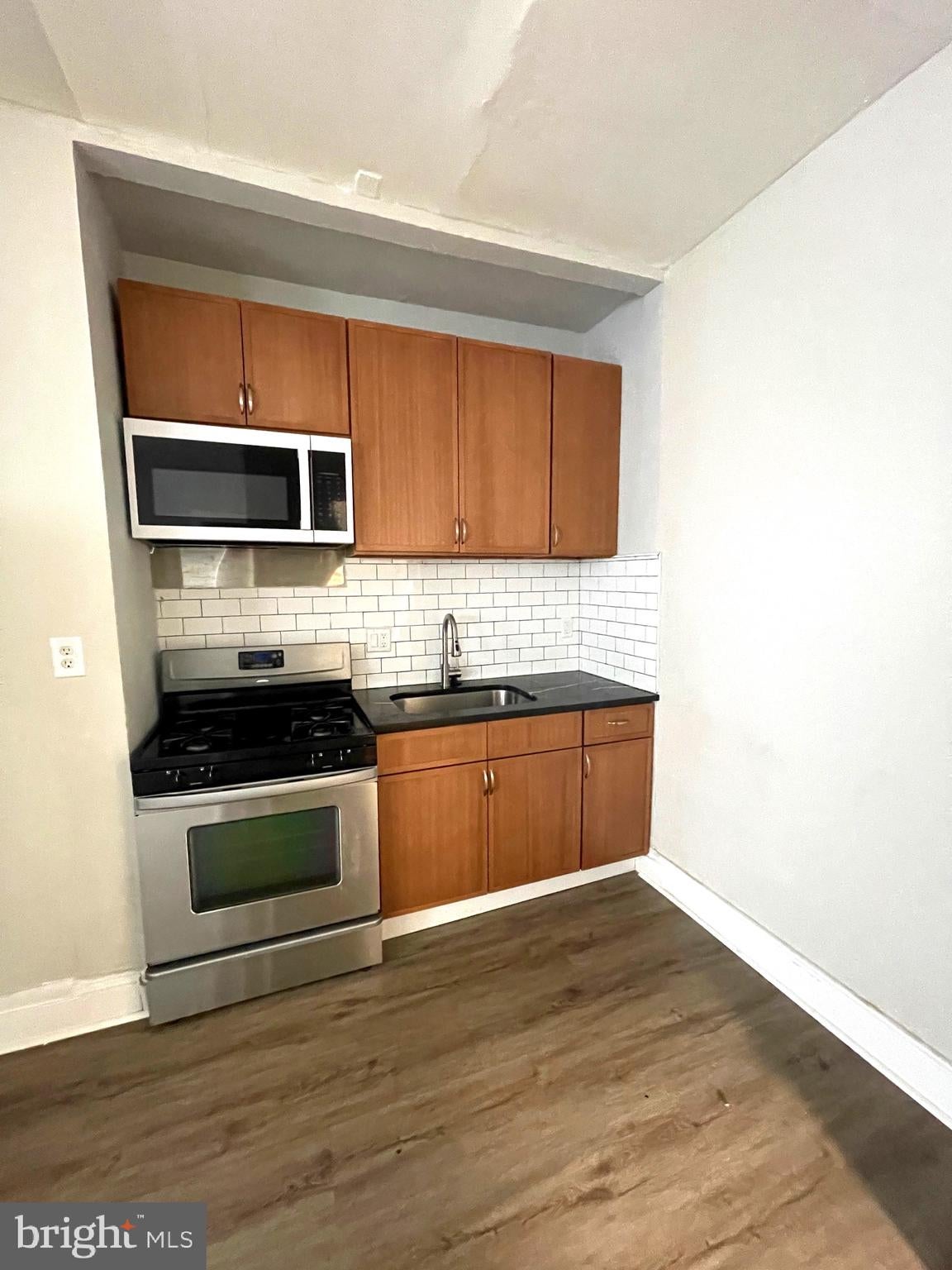 110 W TABOR ROAD