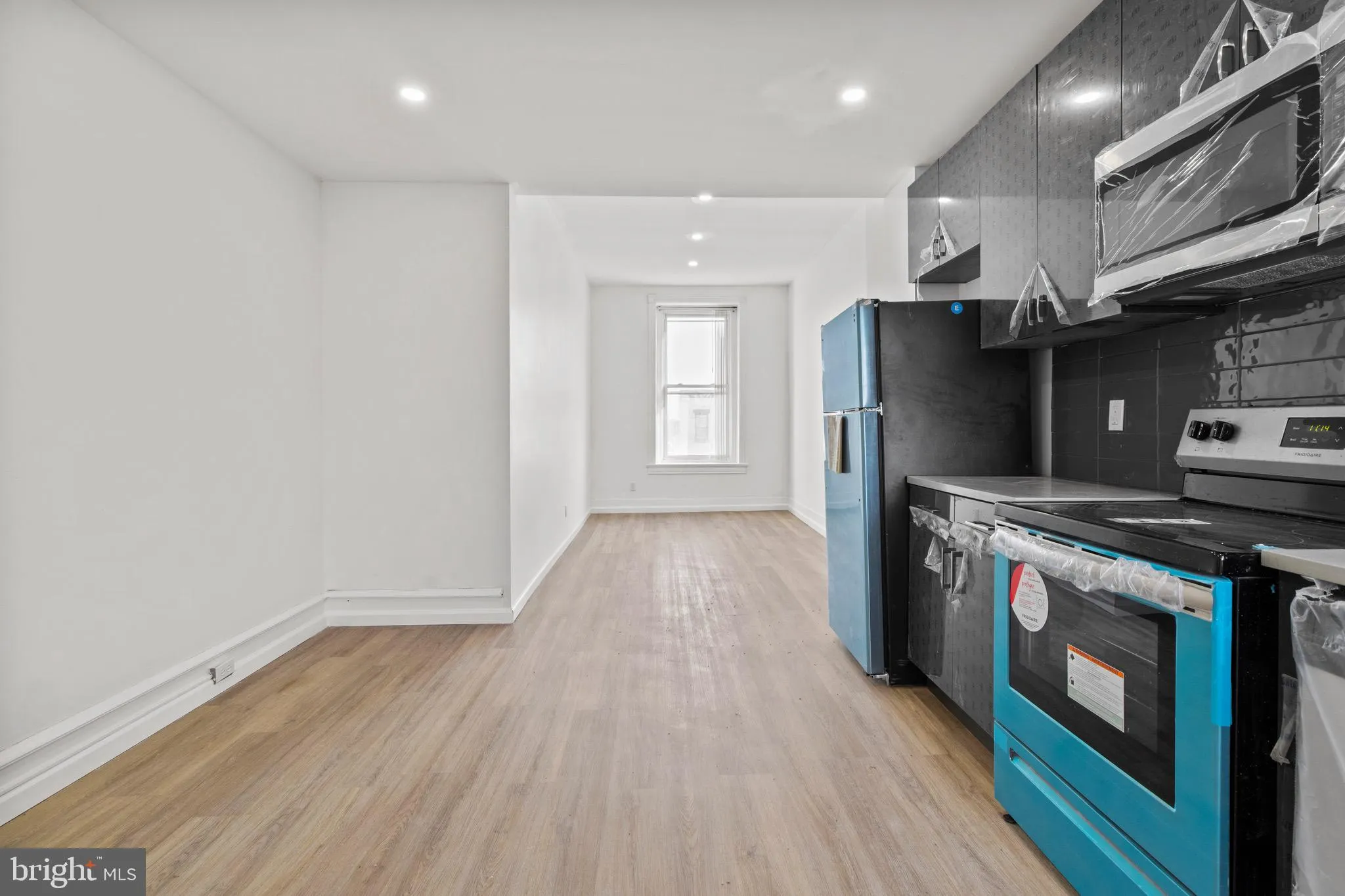 Philadelphia, Pennsylvania 19145, United States, 2 Bedrooms Bedrooms, ,2 BathroomsBathrooms,Residential,Active,86213