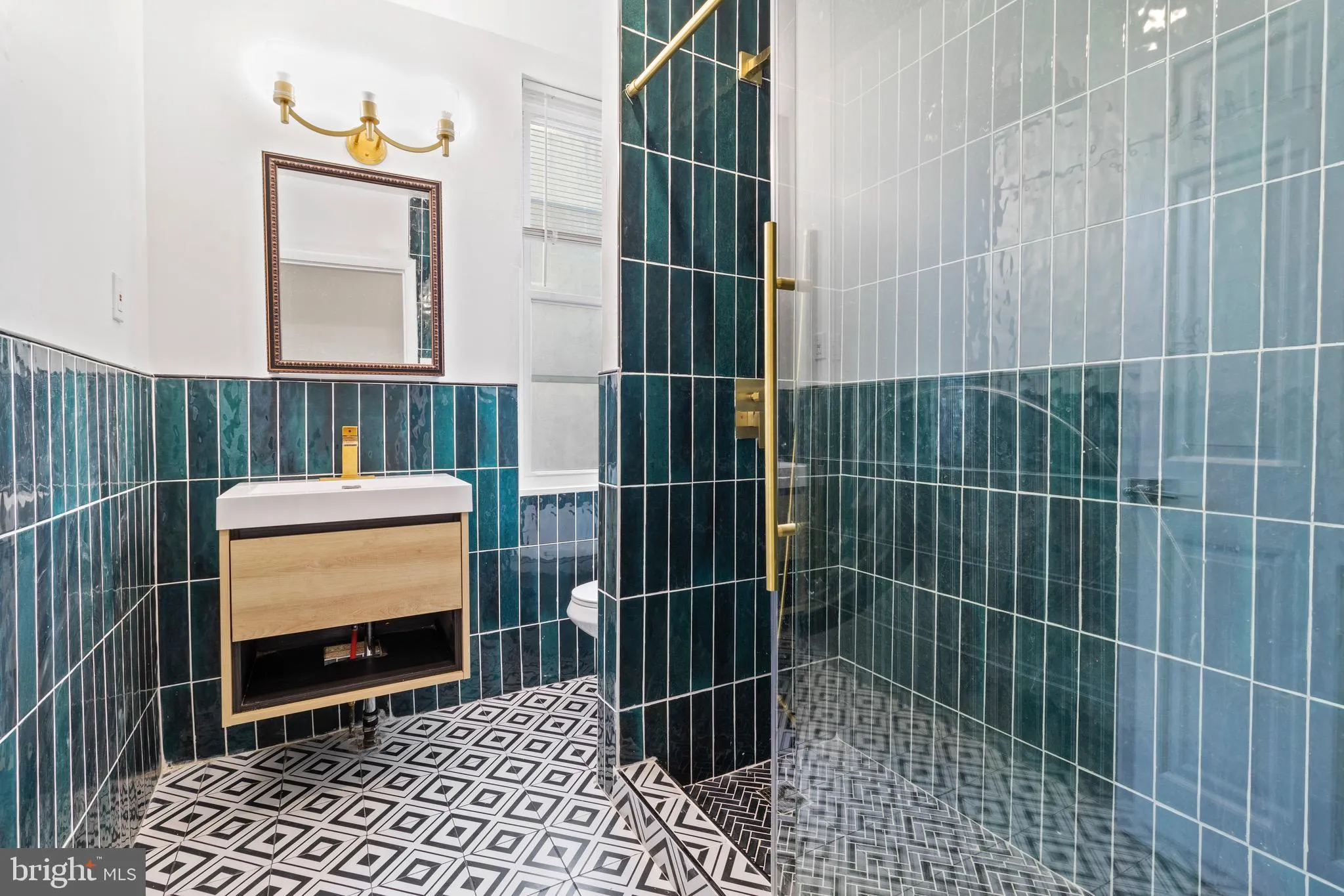 Philadelphia, Pennsylvania 19145, United States, 2 Bedrooms Bedrooms, ,2 BathroomsBathrooms,Residential,Active,86213